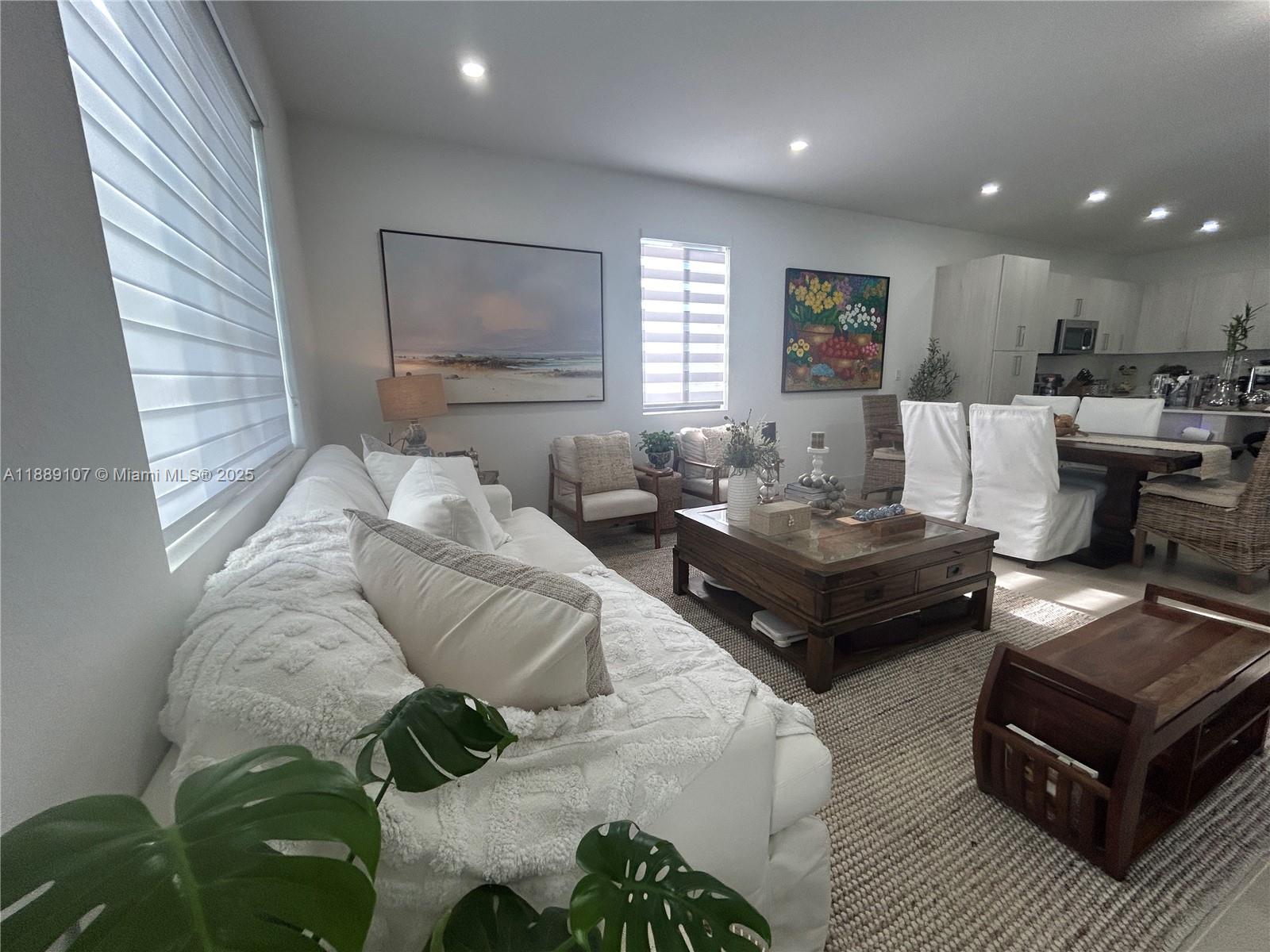 SOUTHERN COVE - Residential