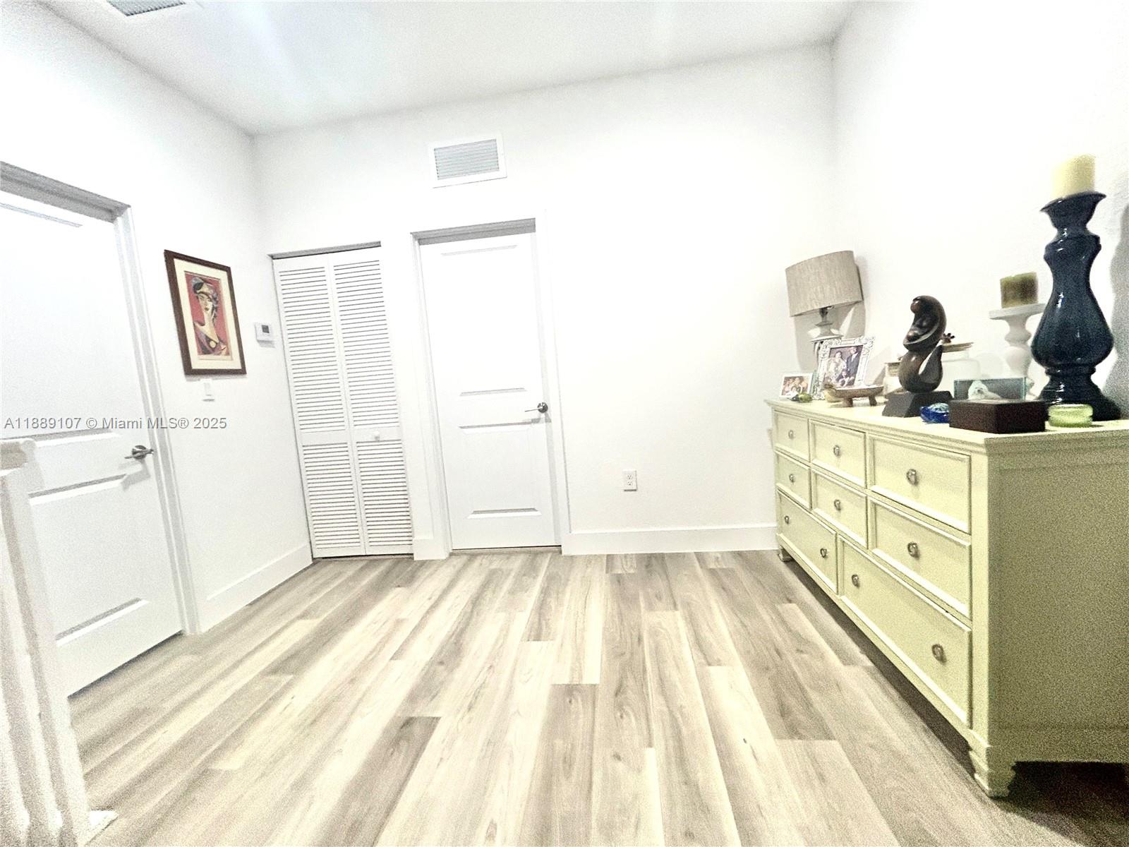 SOUTHERN COVE - Residential