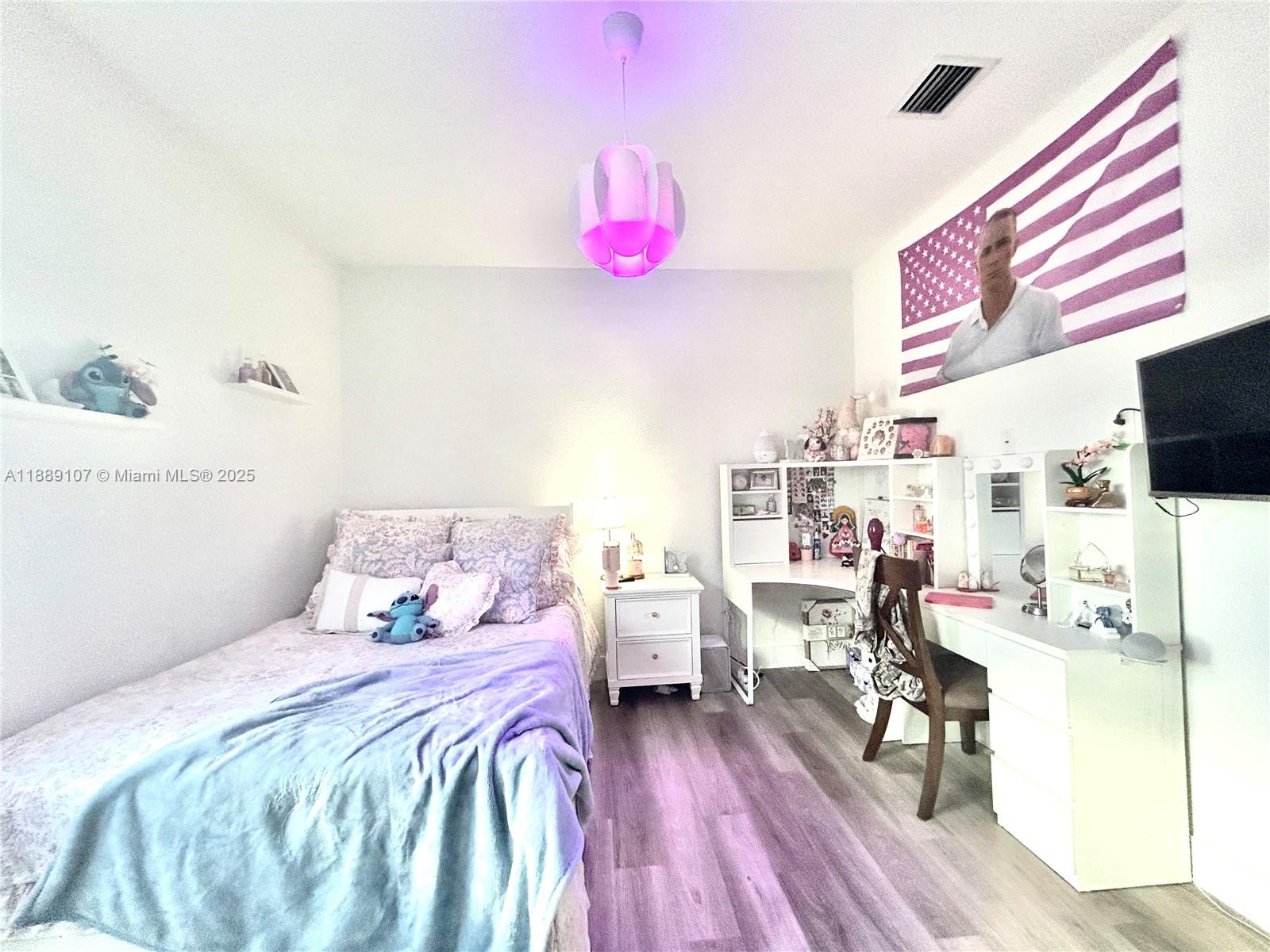 SOUTHERN COVE - Residential