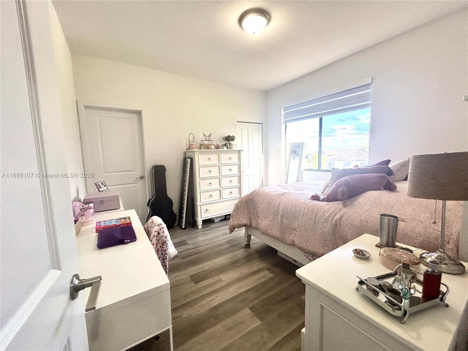 SOUTHERN COVE - Residential