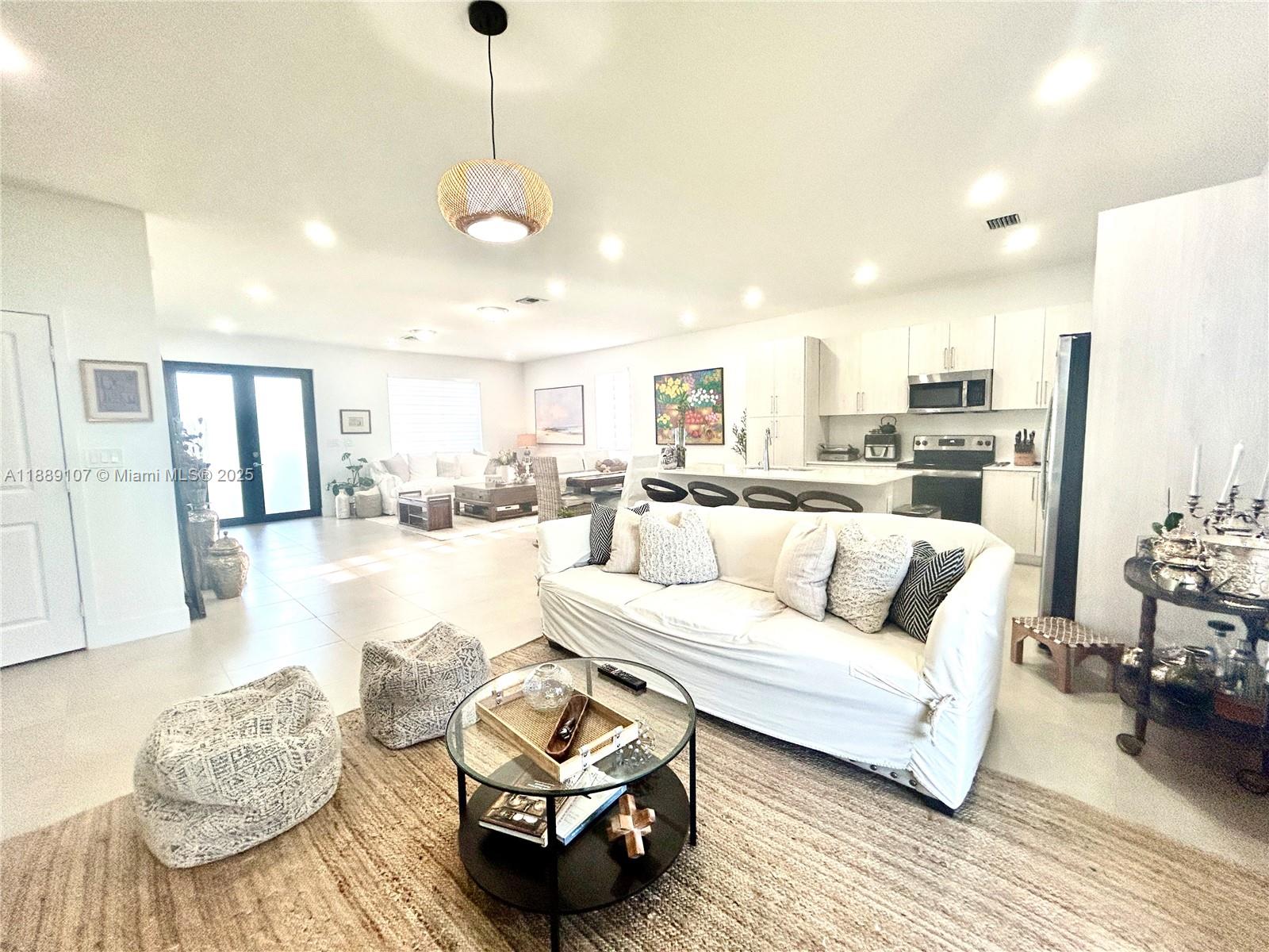 SOUTHERN COVE - Residential