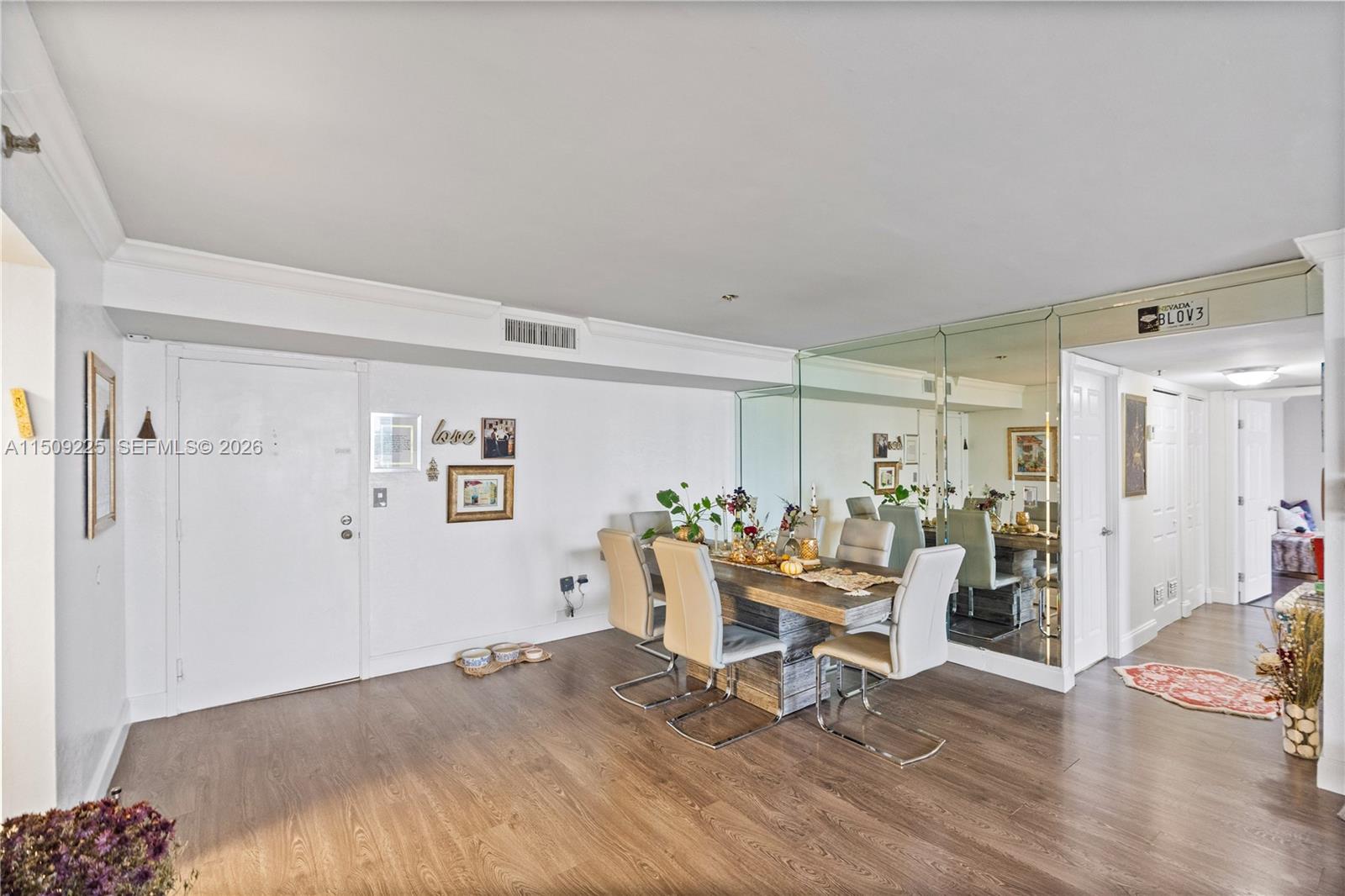 WINSTON TOWERS 600 CONDO - Residential