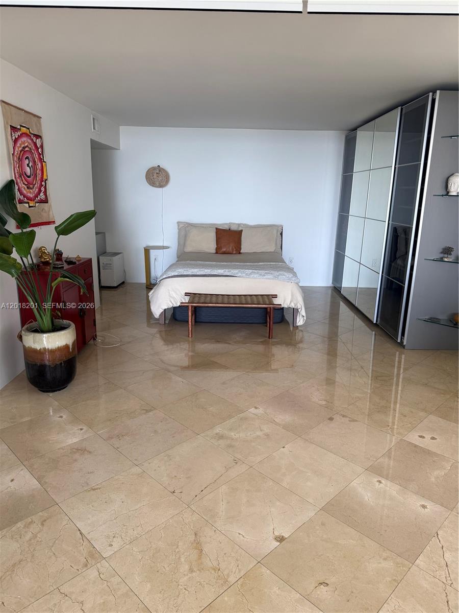 Properties 3 5750 Collins Ave 9K