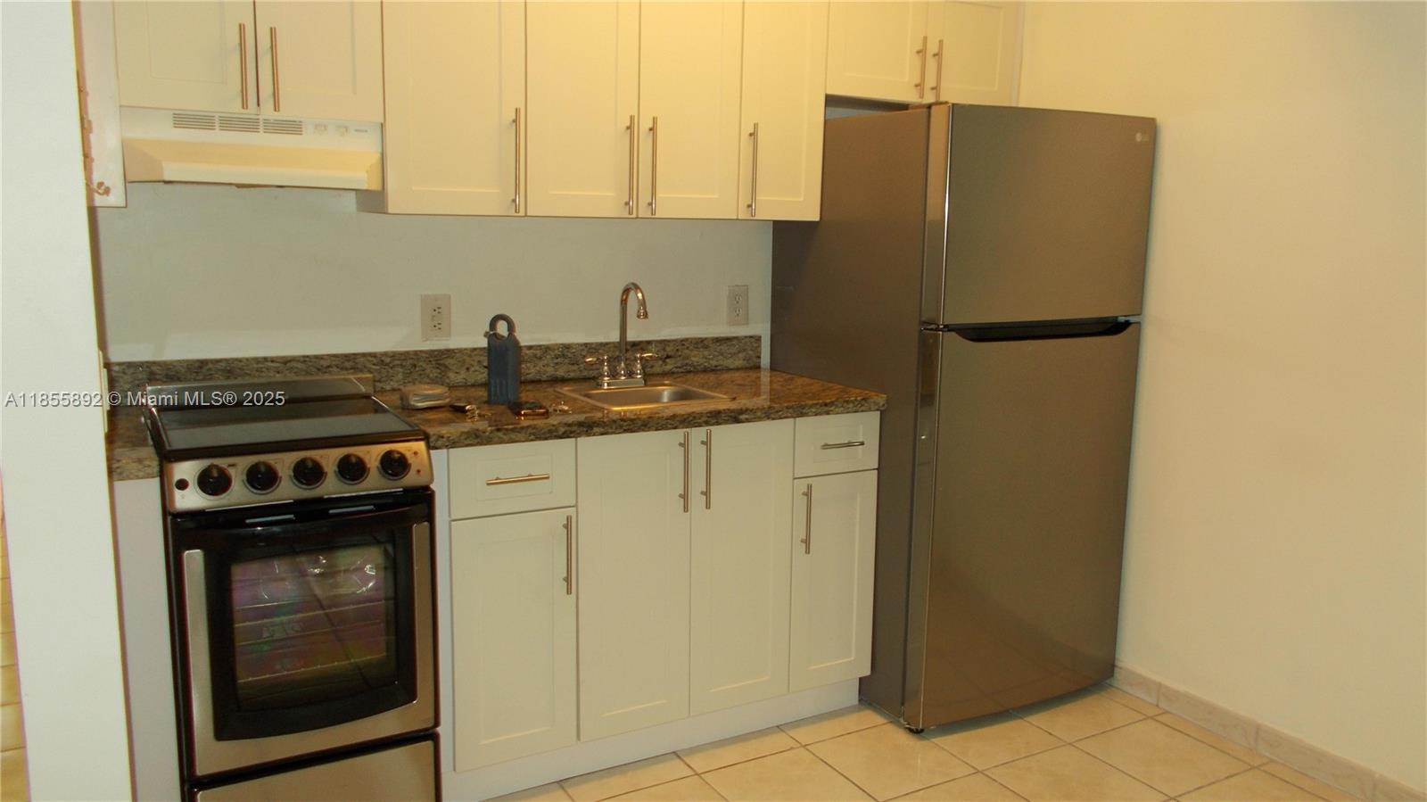 CAMBRIDGE AT CENTURY VILL - Residential Lease