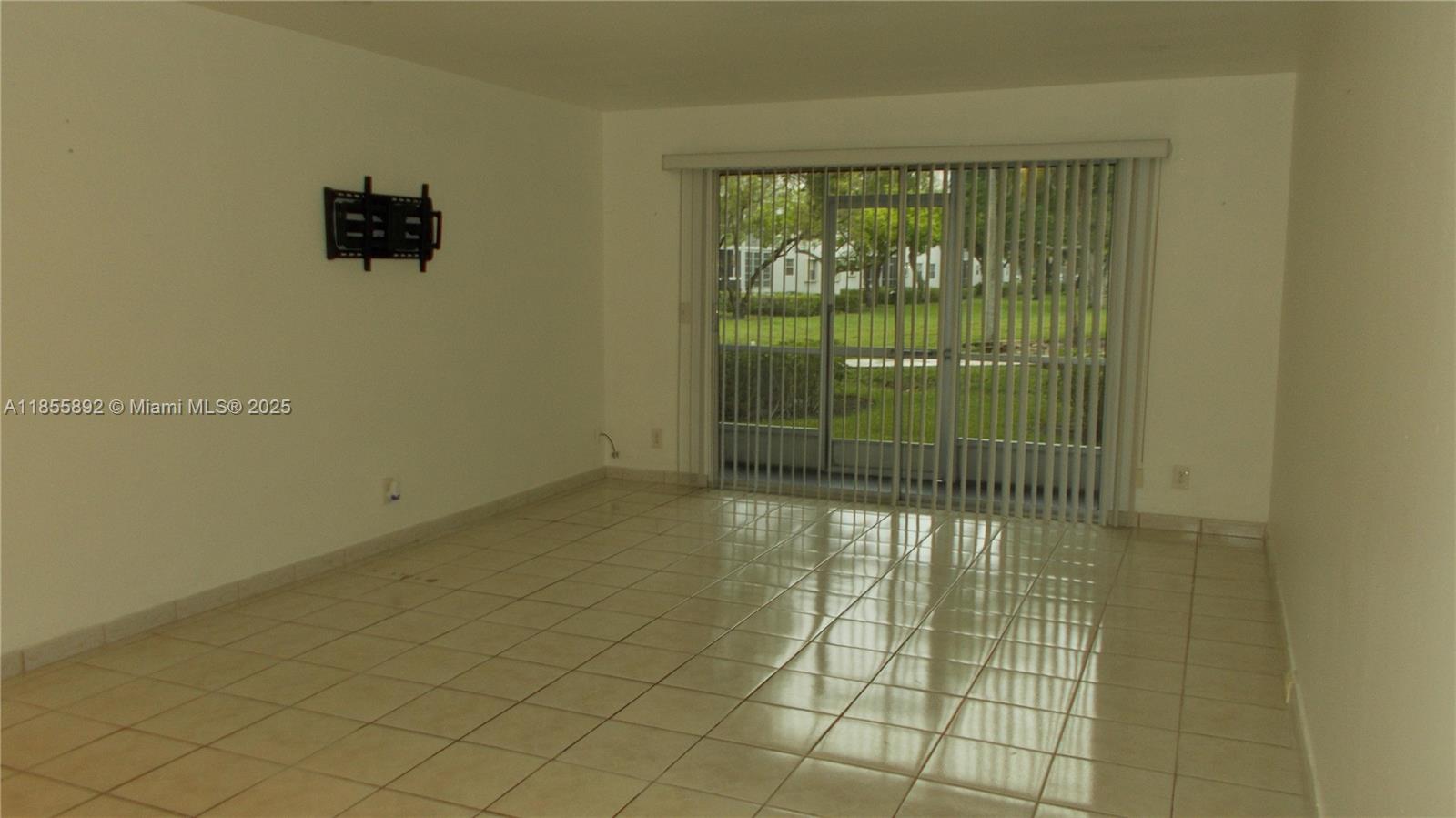 CAMBRIDGE AT CENTURY VILL - Residential Lease