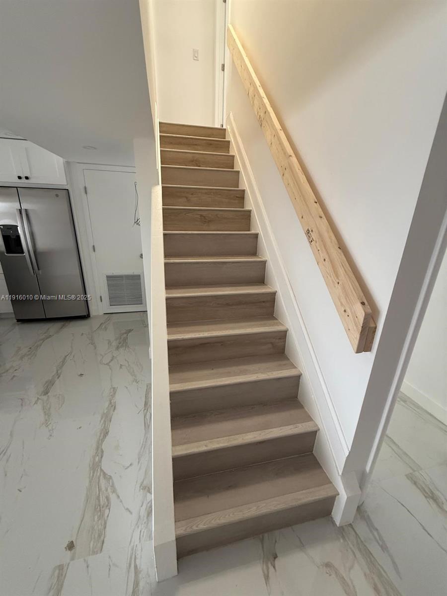 LAGO BELLO CONDO #1 - Residential Lease