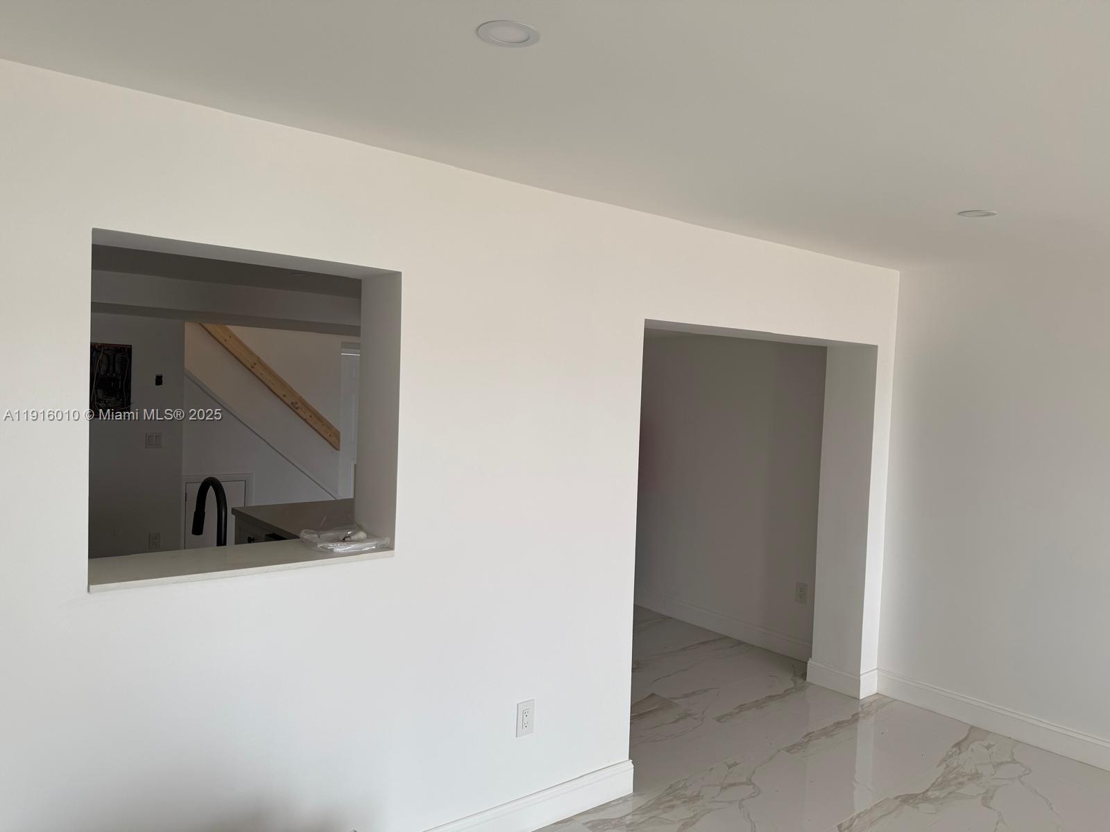 LAGO BELLO CONDO #1 - Residential Lease