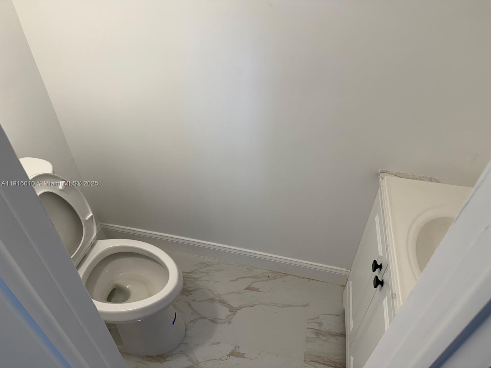 LAGO BELLO CONDO #1 - Residential Lease