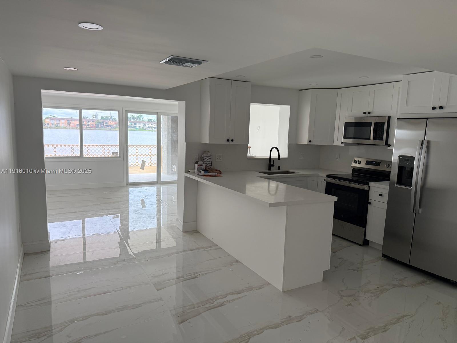 LAGO BELLO CONDO #1 - Residential Lease