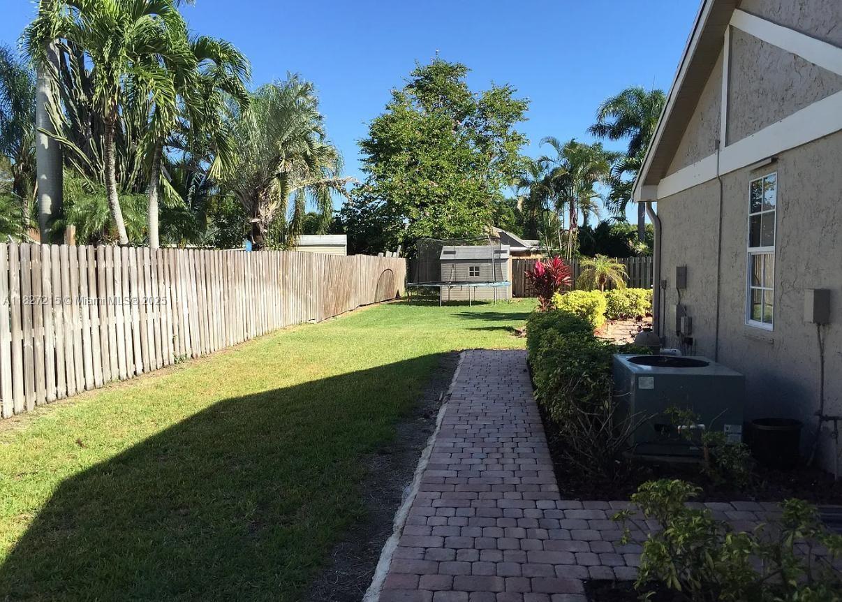 763 S Wind Cir