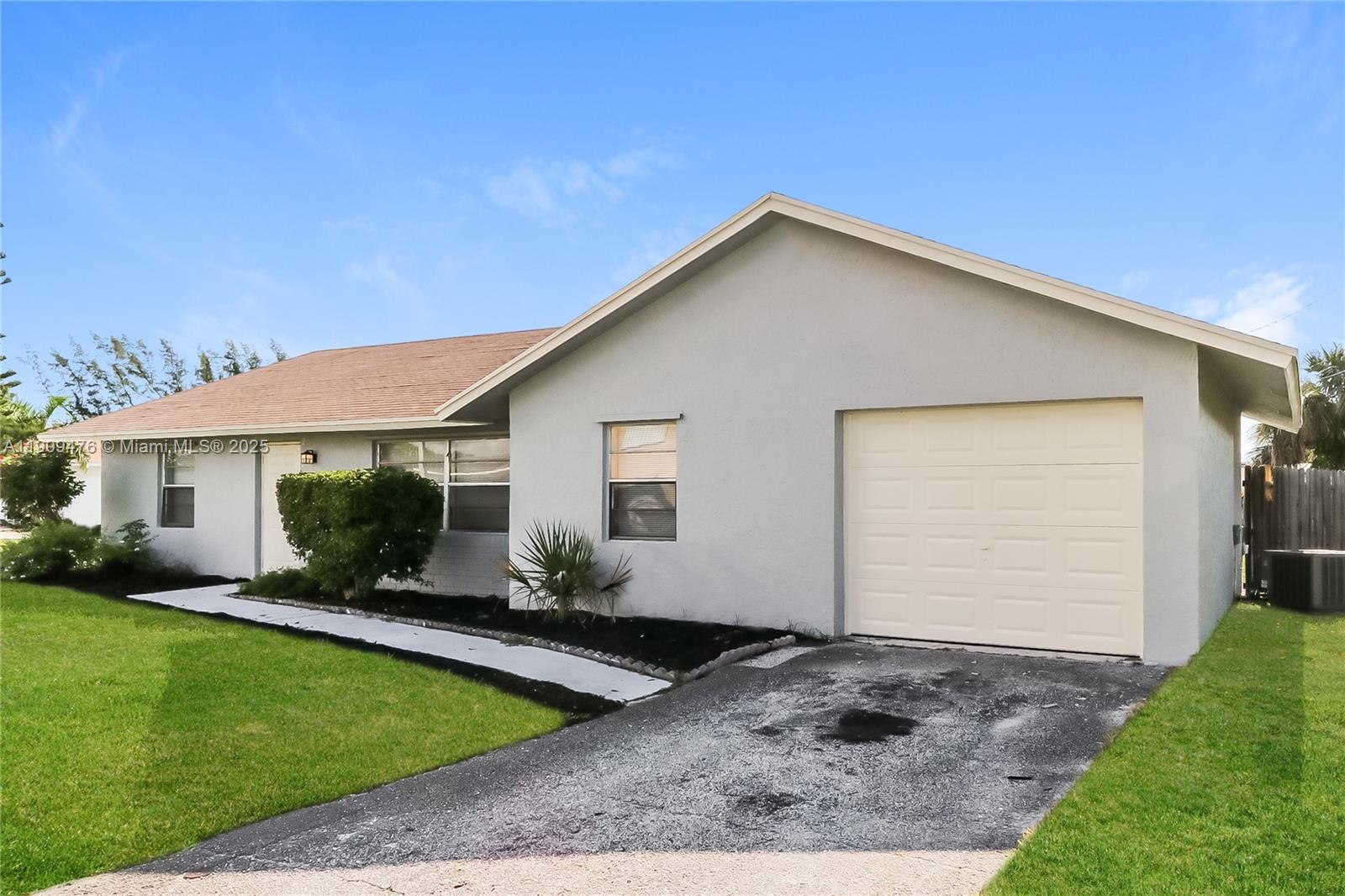 BOYNTON RIDGE - Residential Lease