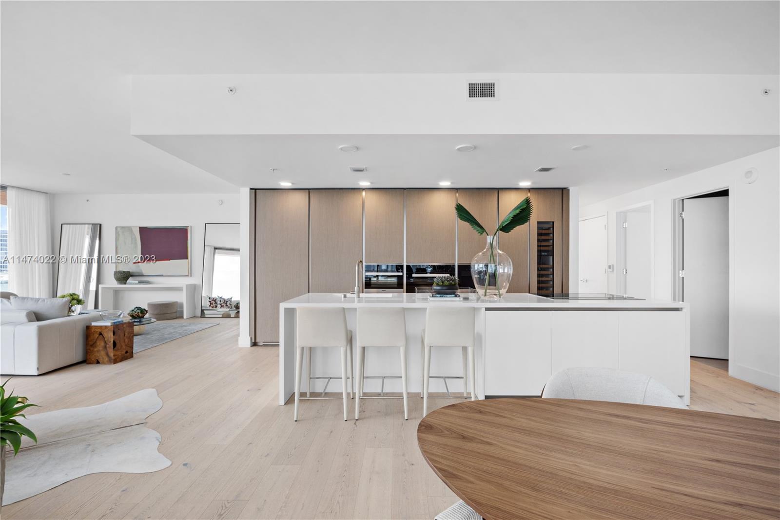 MONACO YACHT CLUB - Residential