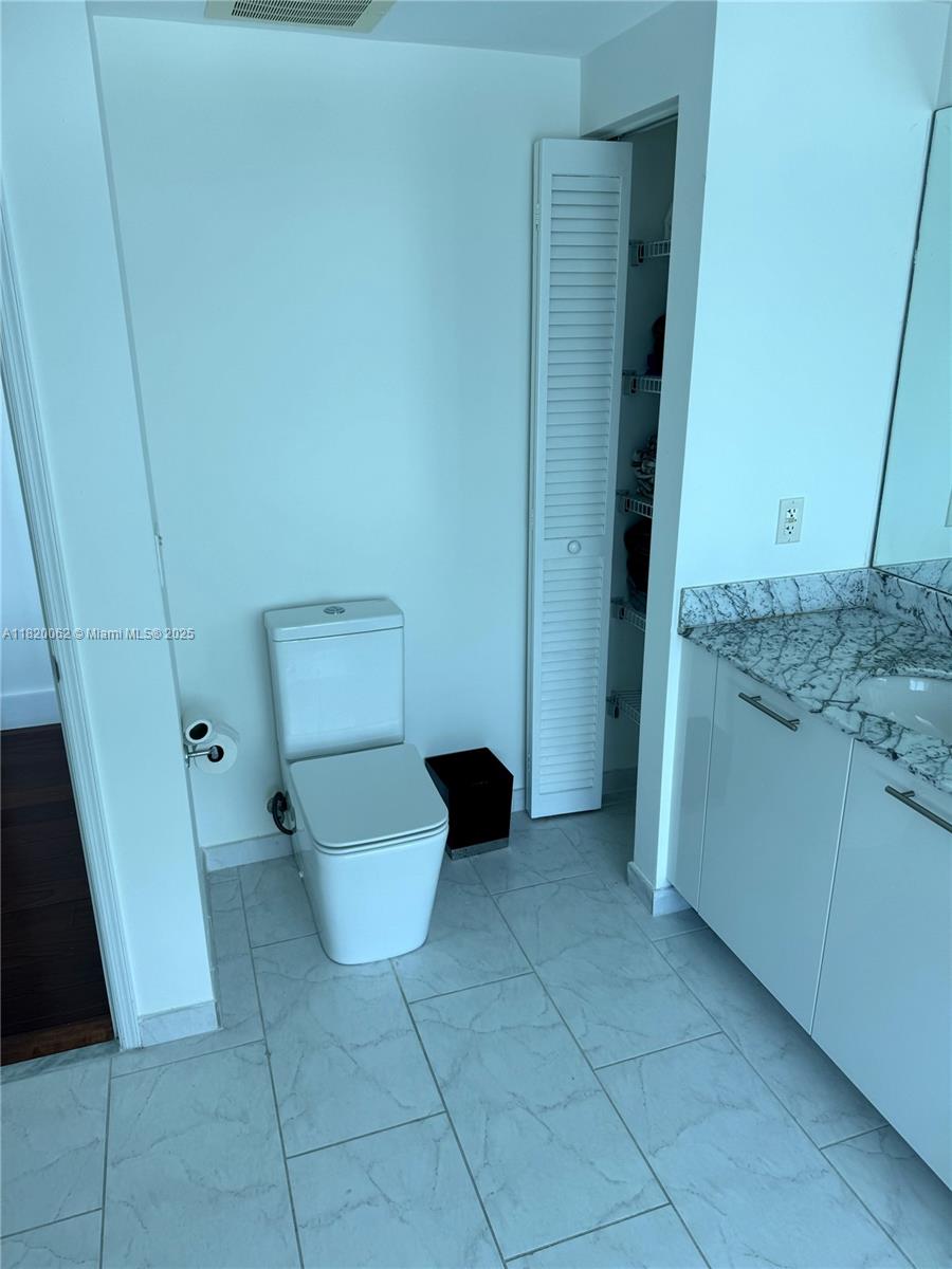 THE PLAZA 851 BRICKELL CO - Residential