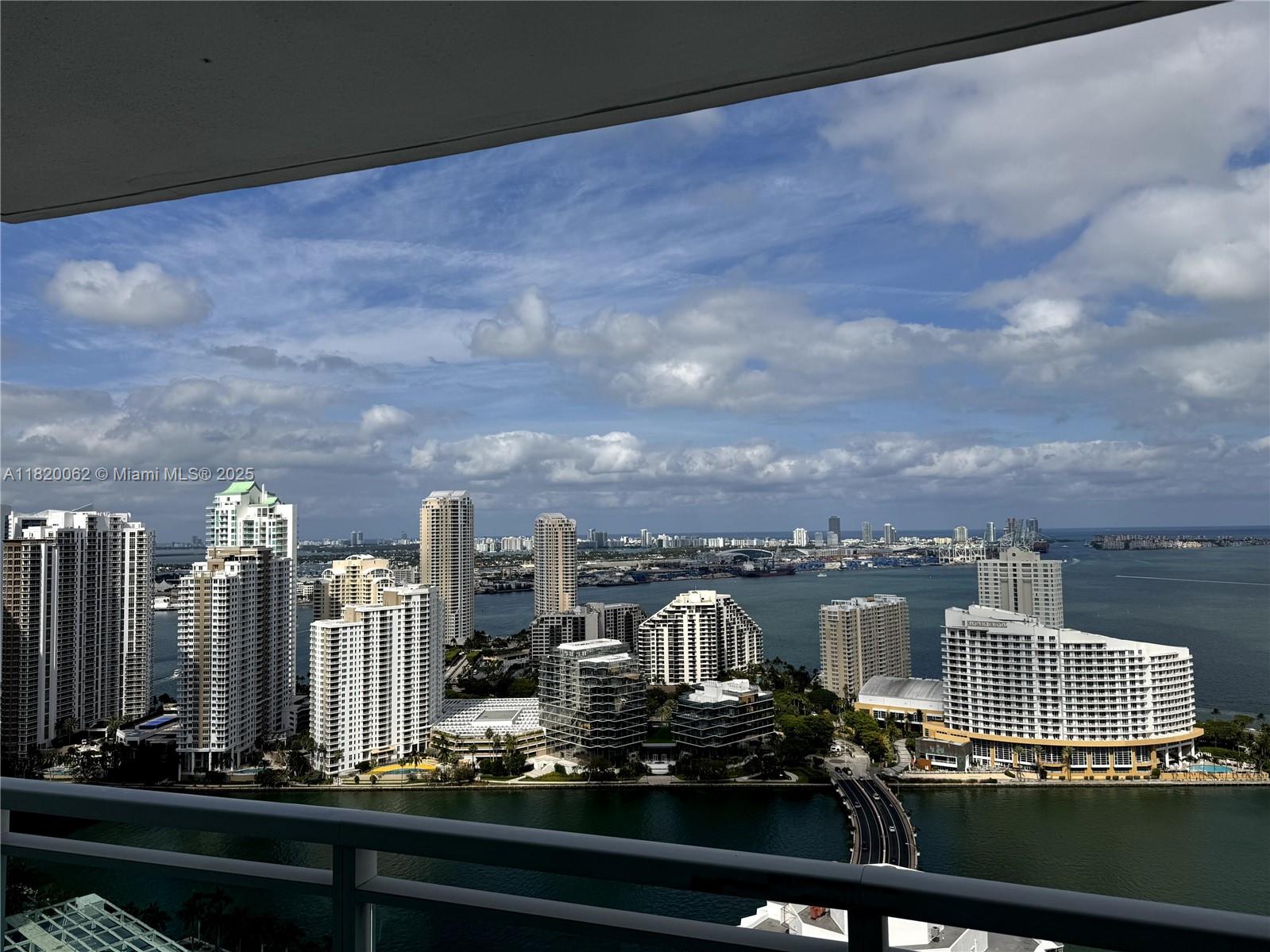THE PLAZA 851 BRICKELL CO - Residential