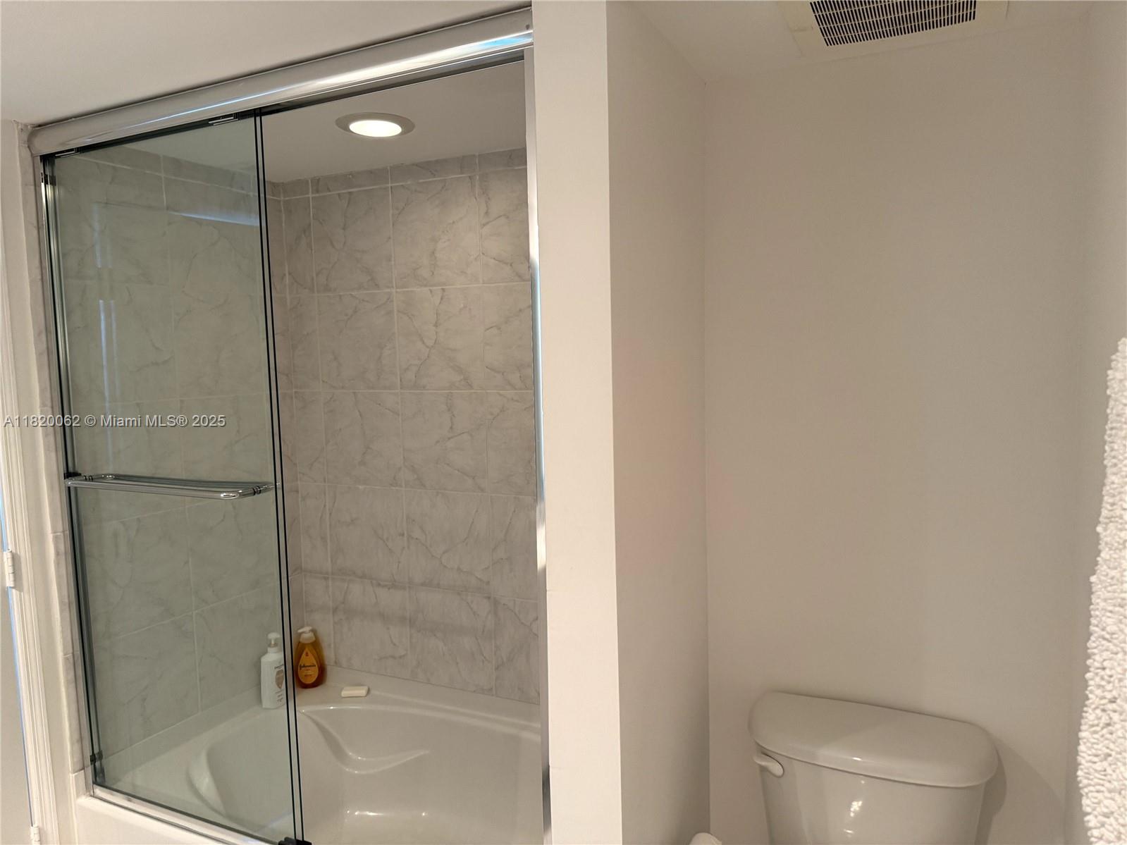 THE PLAZA 851 BRICKELL CO - Residential