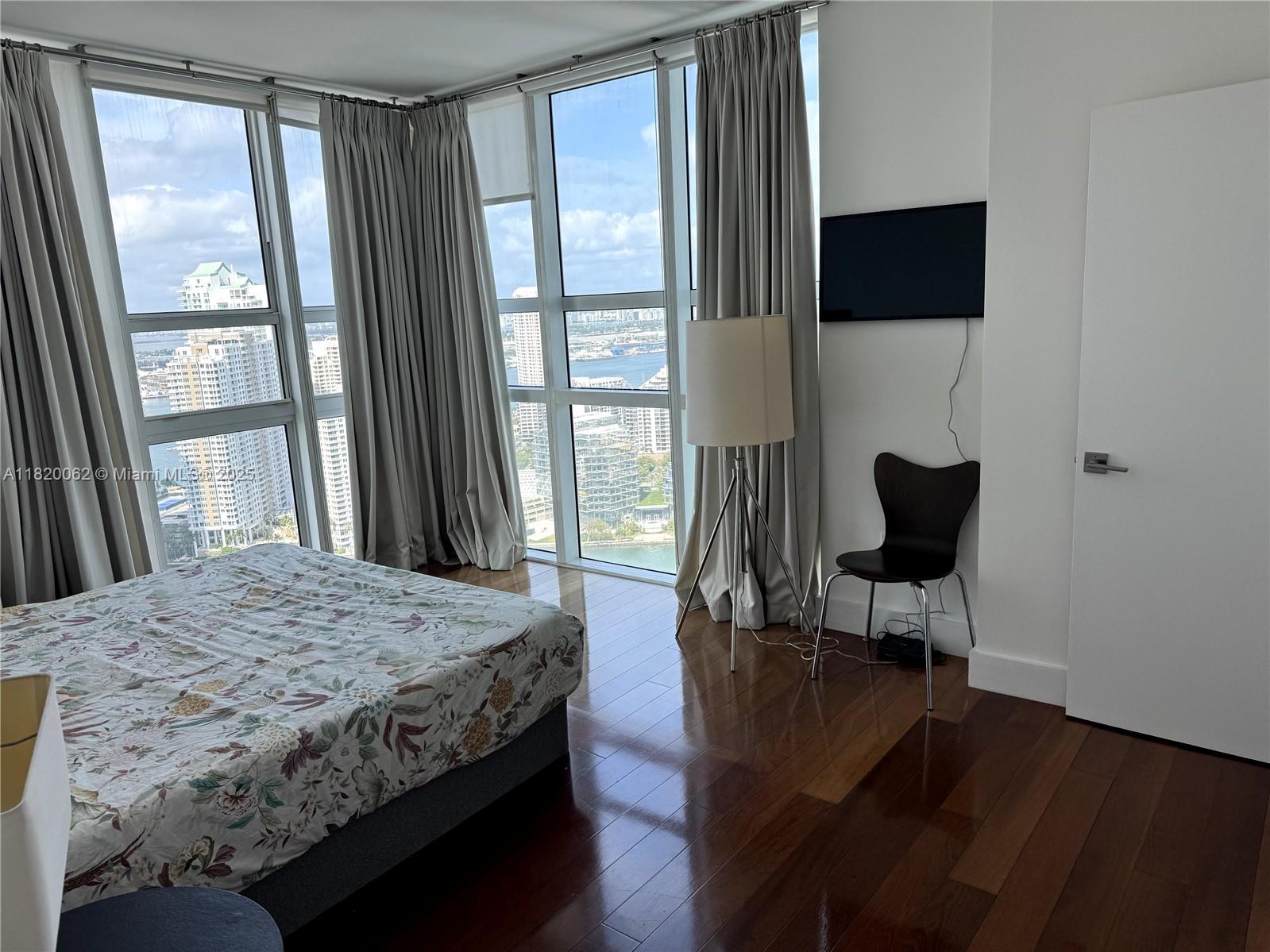THE PLAZA 851 BRICKELL CO - Residential