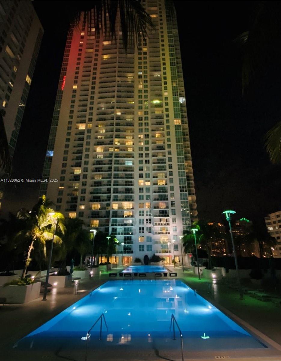 THE PLAZA 851 BRICKELL CO - Residential