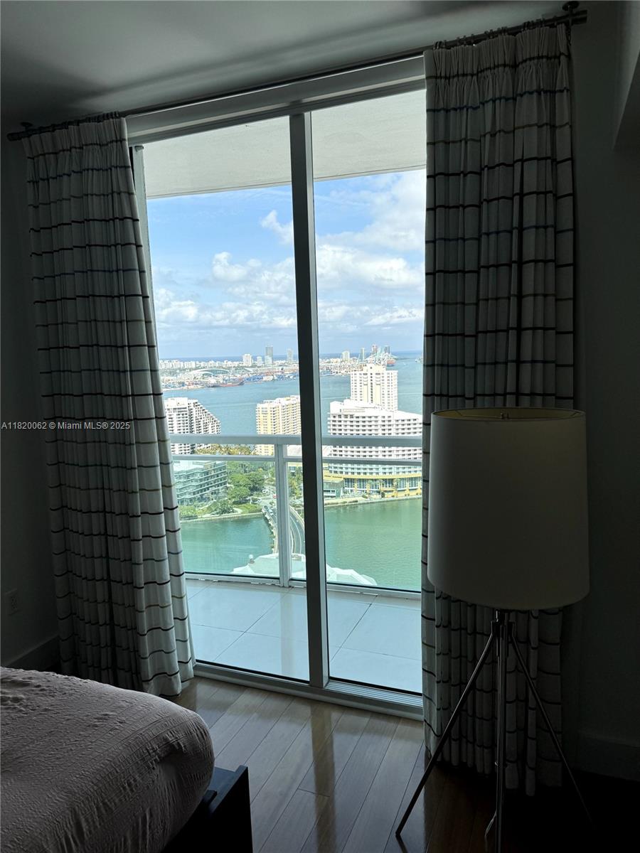 THE PLAZA 851 BRICKELL CO - Residential