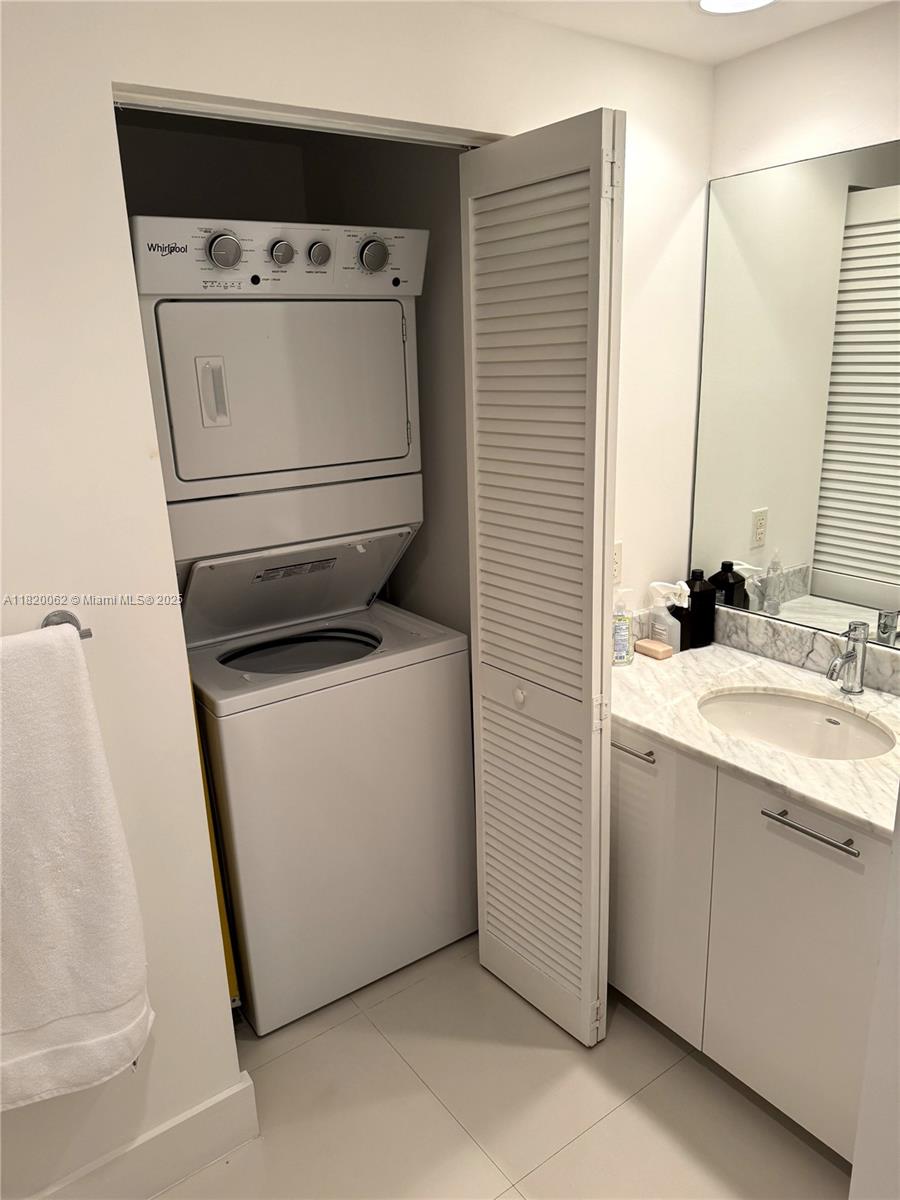 THE PLAZA 851 BRICKELL CO - Residential