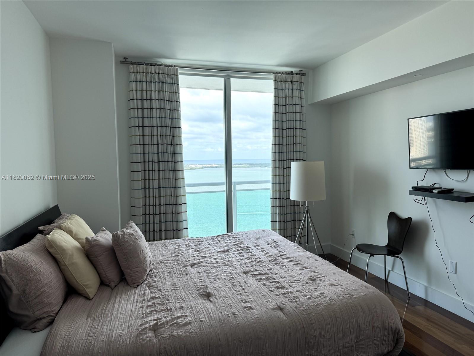 THE PLAZA 851 BRICKELL CO - Residential