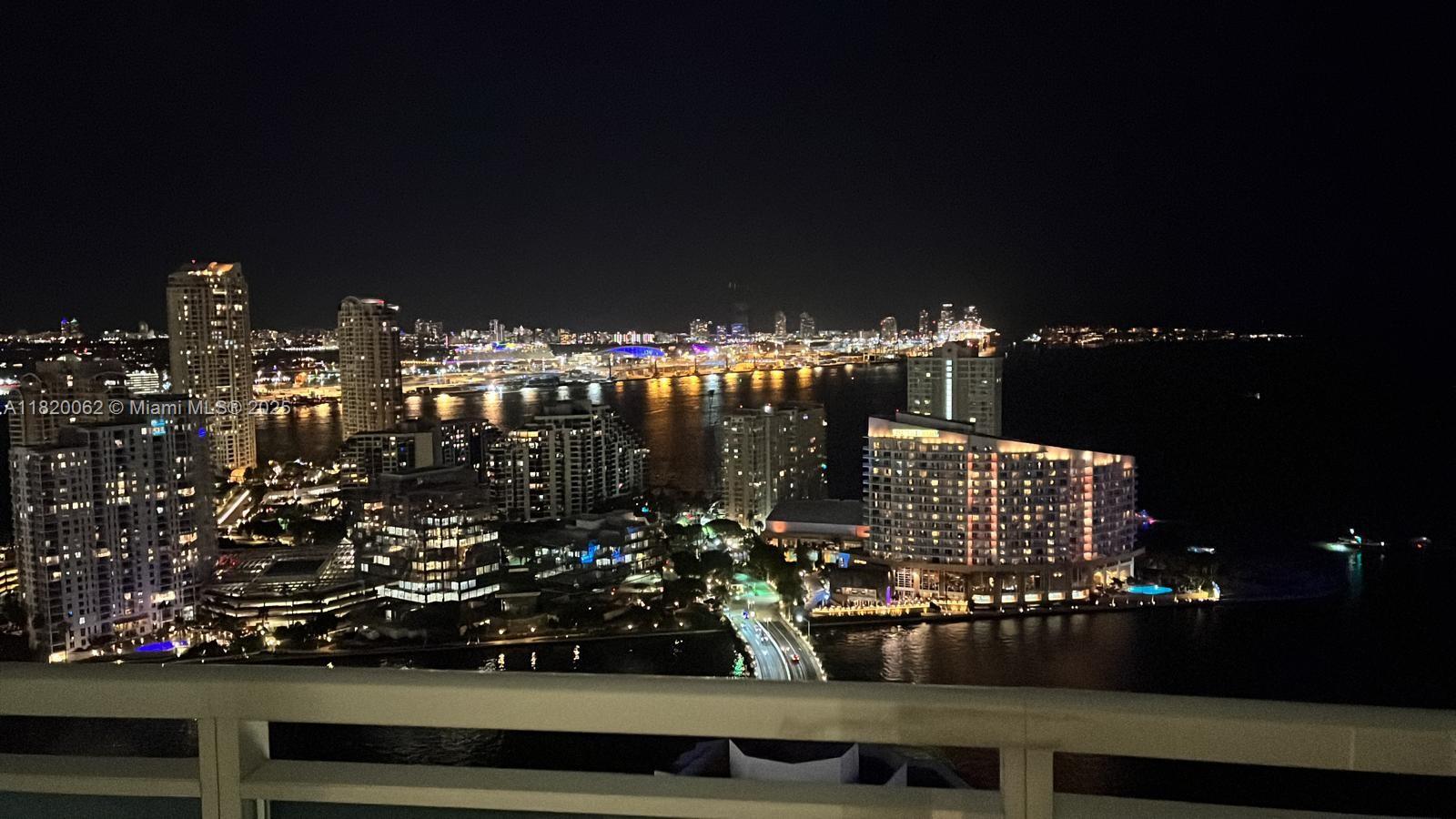 THE PLAZA 851 BRICKELL CO - Residential