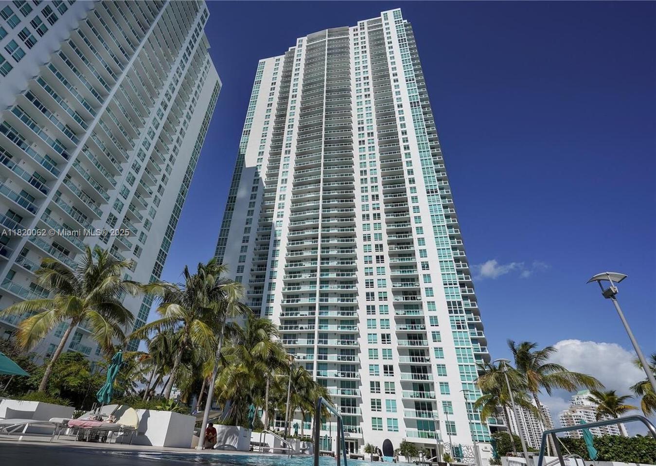 THE PLAZA 851 BRICKELL CO - Residential