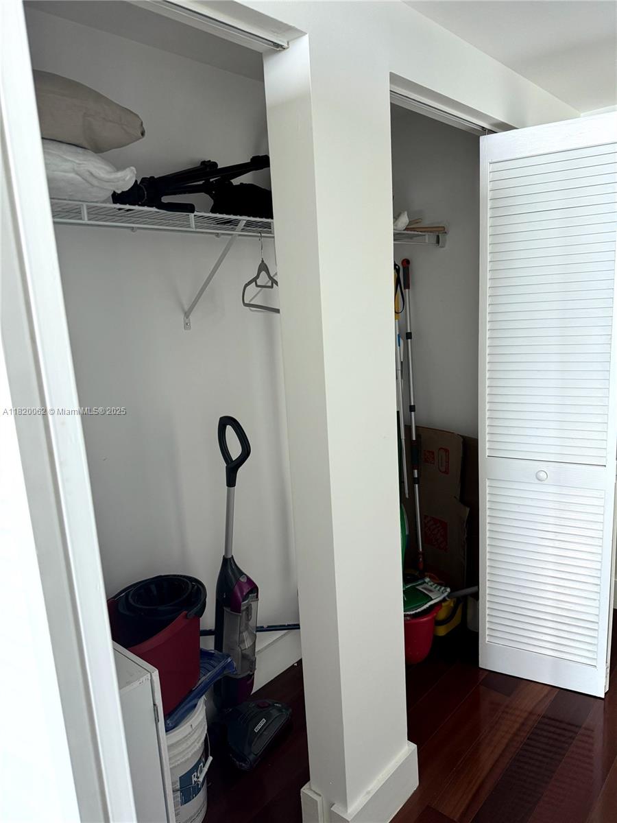 THE PLAZA 851 BRICKELL CO - Residential