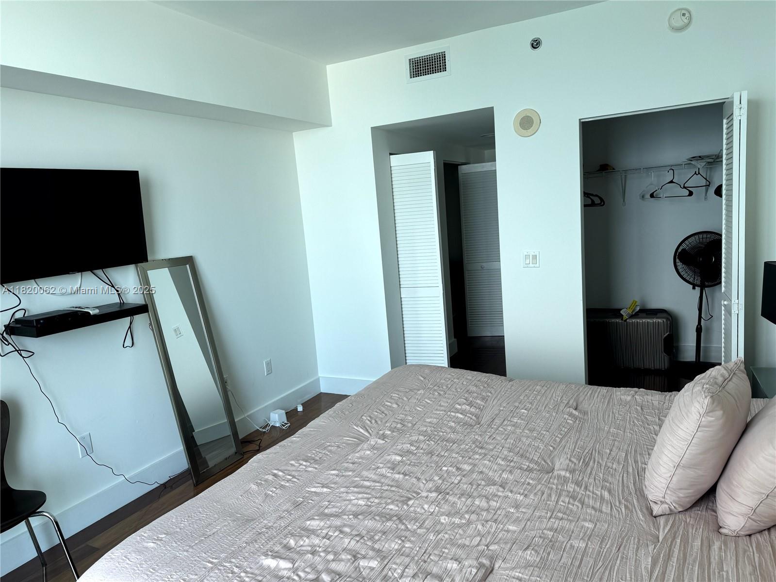 THE PLAZA 851 BRICKELL CO - Residential