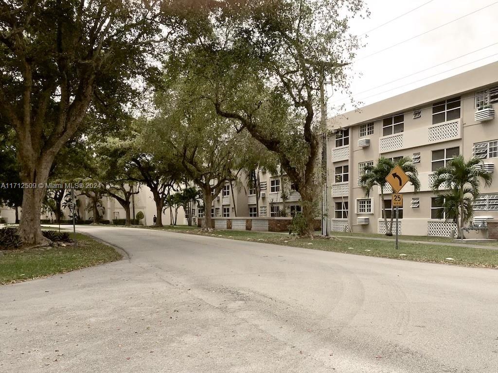 Great location! 2 bedroom/ 2 bath condo for rent in Coral Gables. Corner unit on third floor. Spacious unit with plenty of natural lighting. Split bedroom style unit. Large Screened balcony. Plenty of closets. Walk to UM, Publix, Whole Foods, Metro, and much more! Laundry room on site. Vacant and ready to move in! Move in with First Months Rent and 1 Security Deposit only.