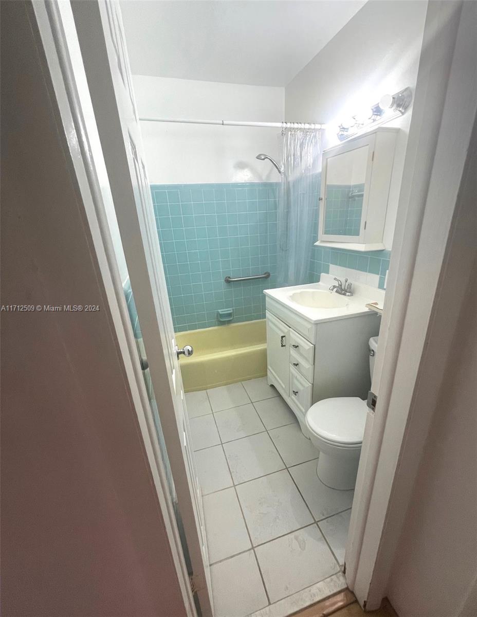 SANTONA CONDO - Residential Lease