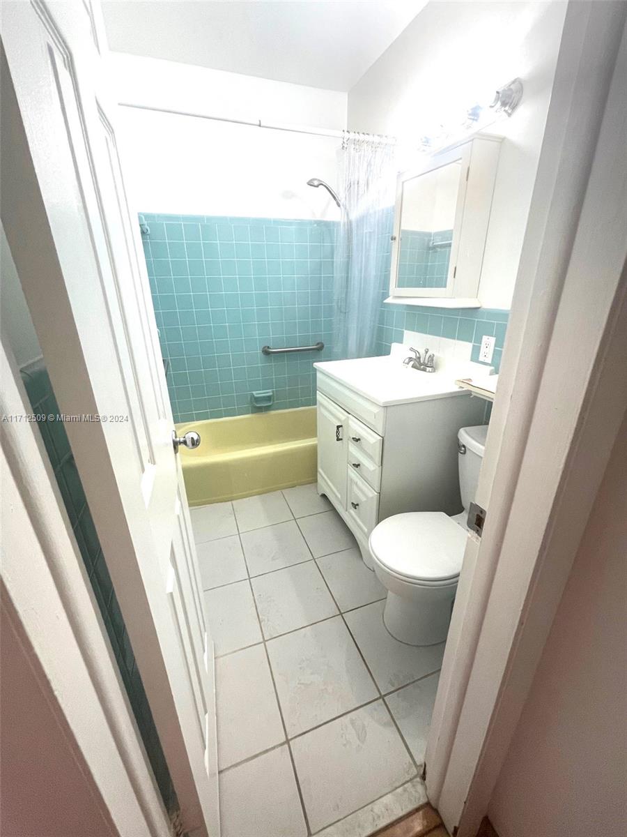 SANTONA CONDO - Residential Lease