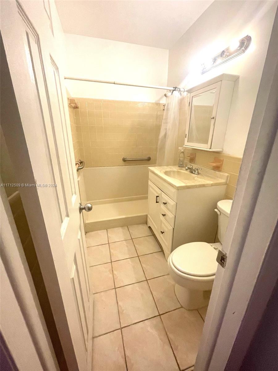 SANTONA CONDO - Residential Lease