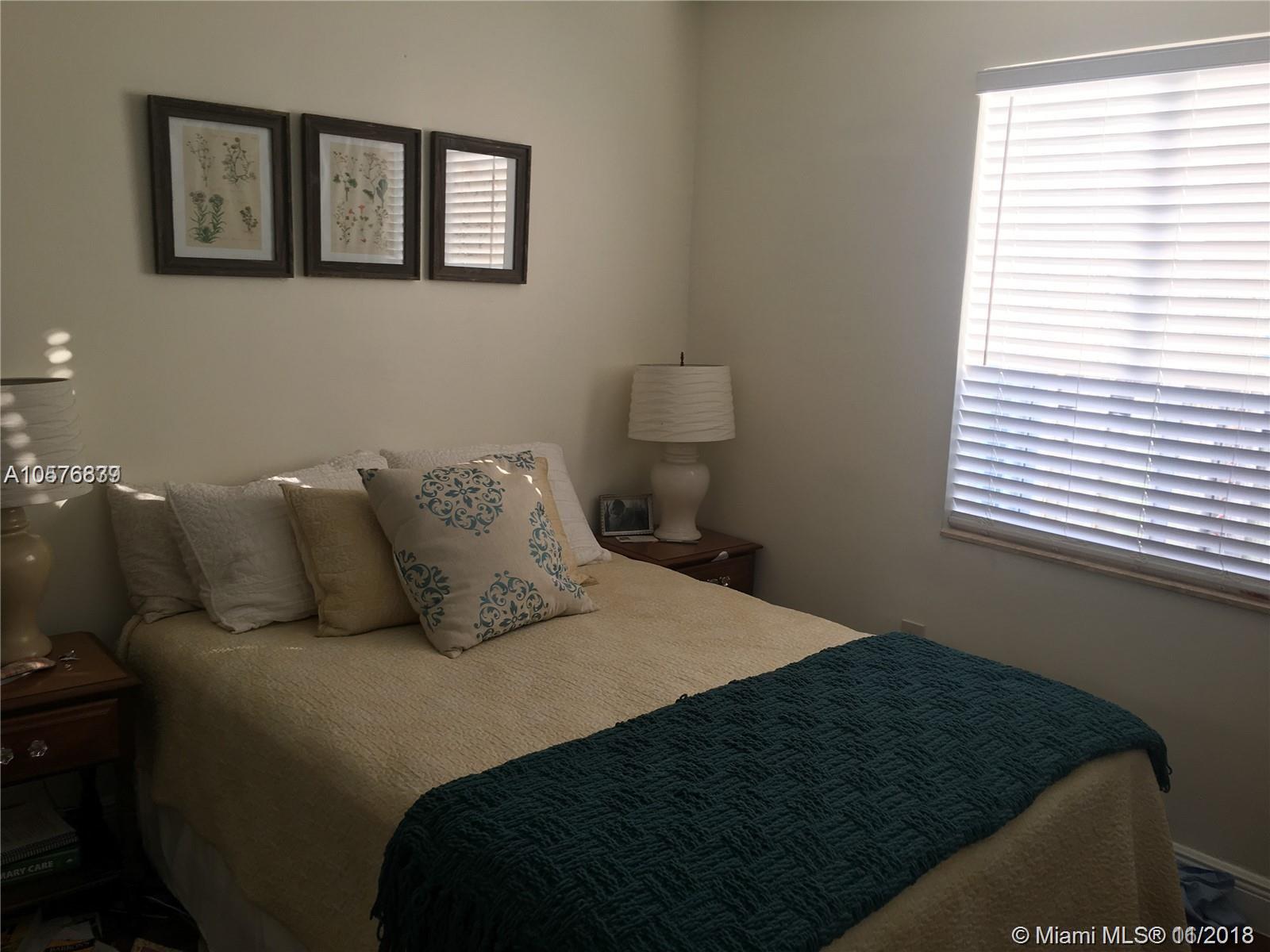 BISCAYNE BCH SUB - Residential Lease