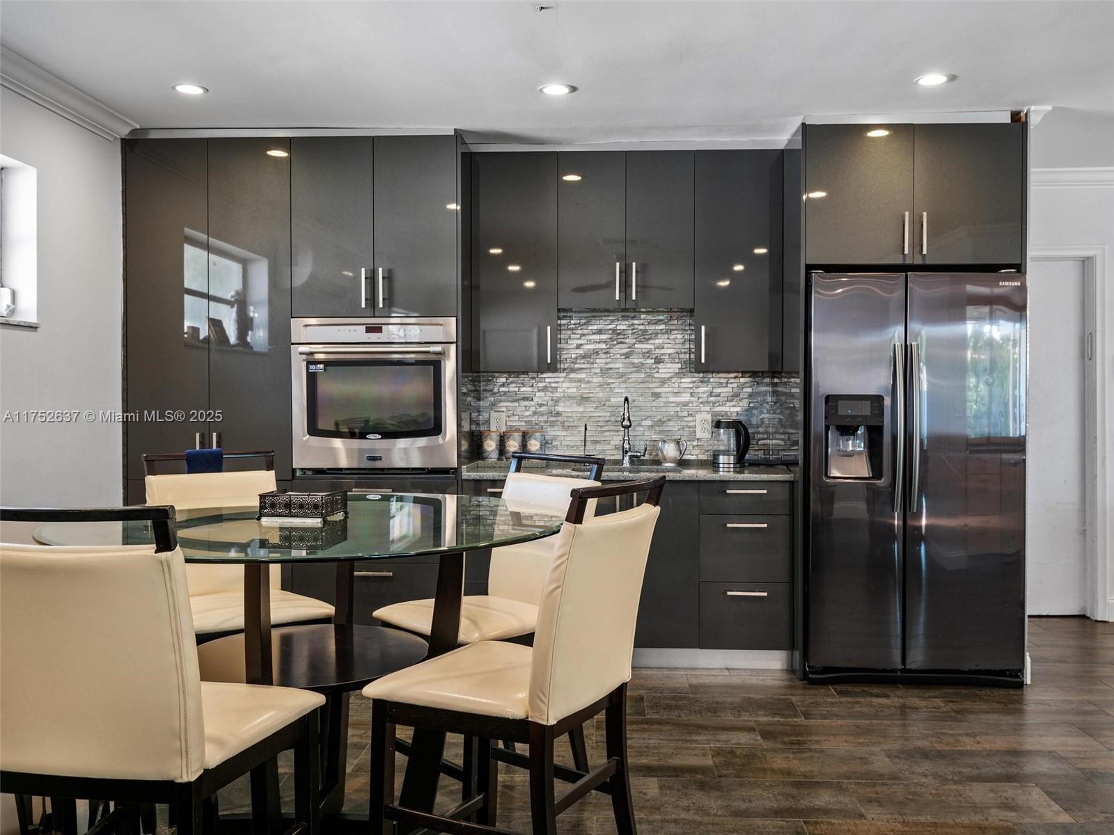 EMERALD HILLS - Residential