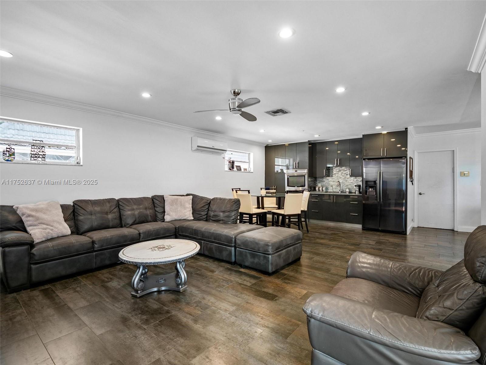 EMERALD HILLS - Residential