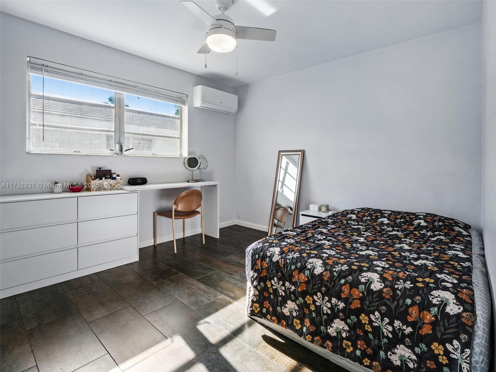 EMERALD HILLS - Residential