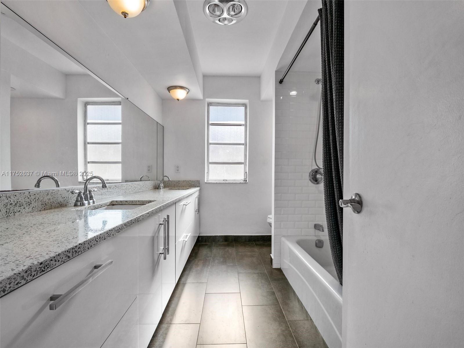 EMERALD HILLS - Residential