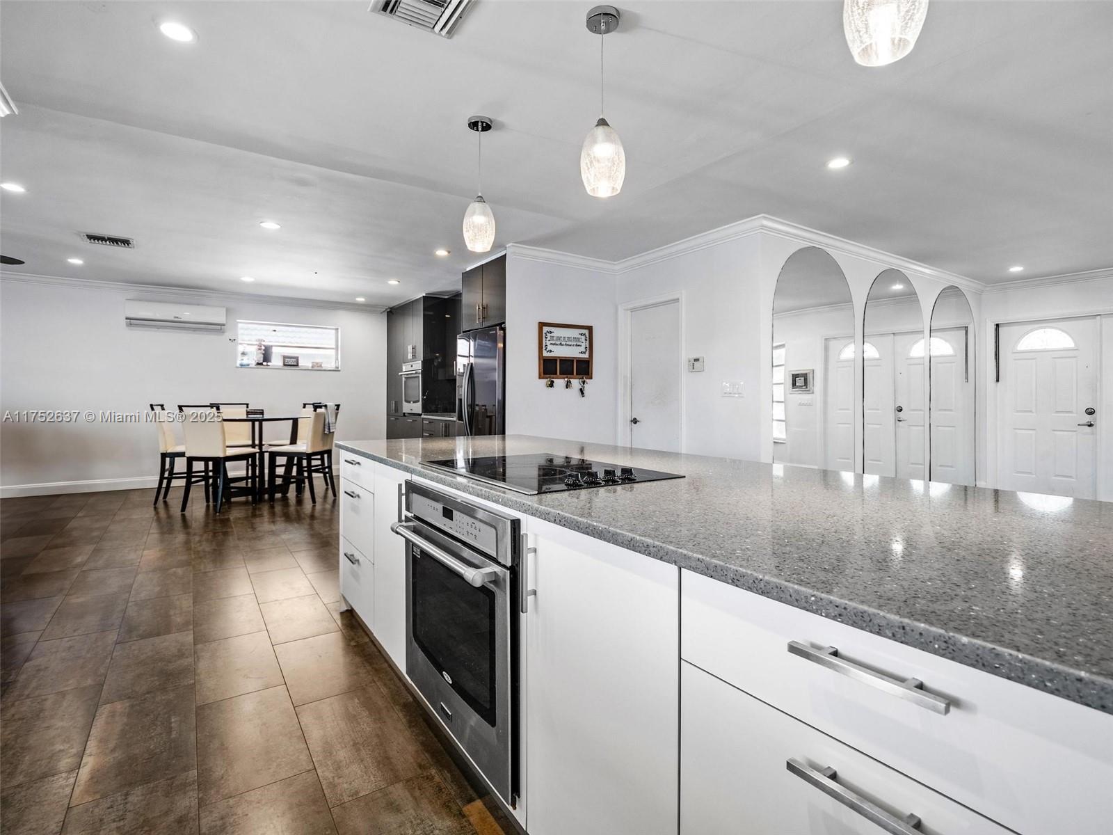 EMERALD HILLS - Residential