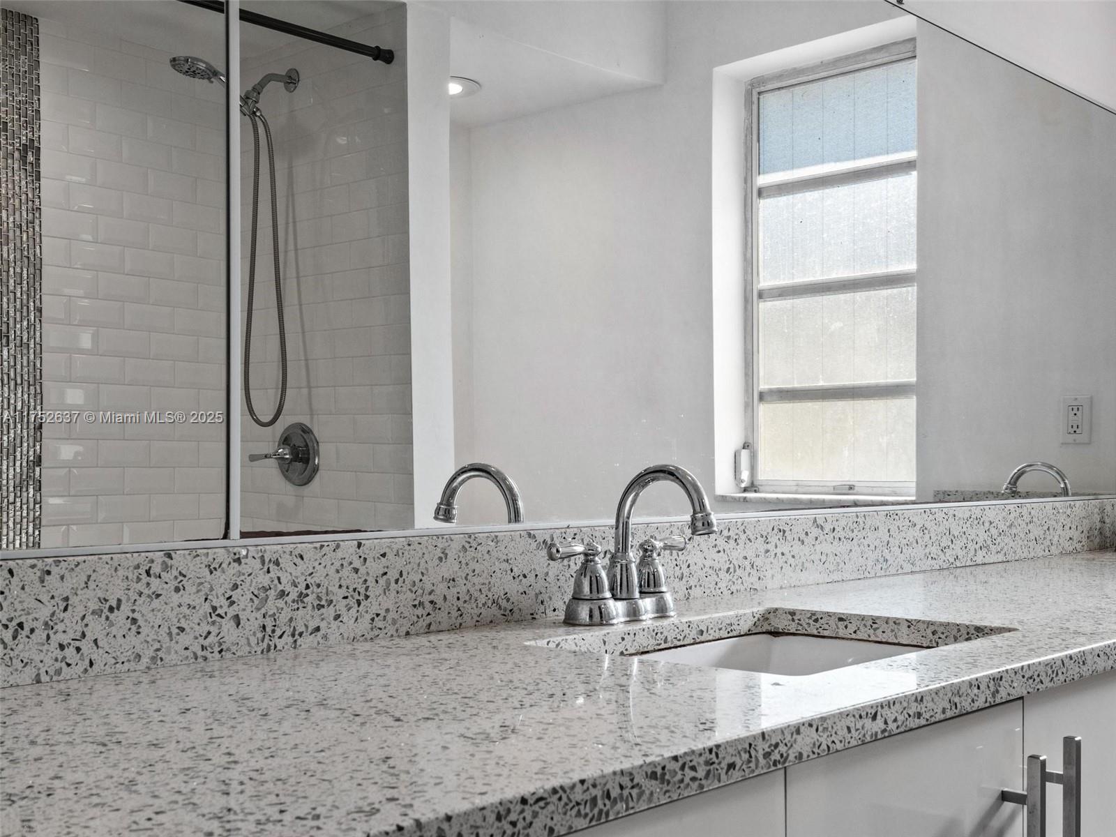 EMERALD HILLS - Residential