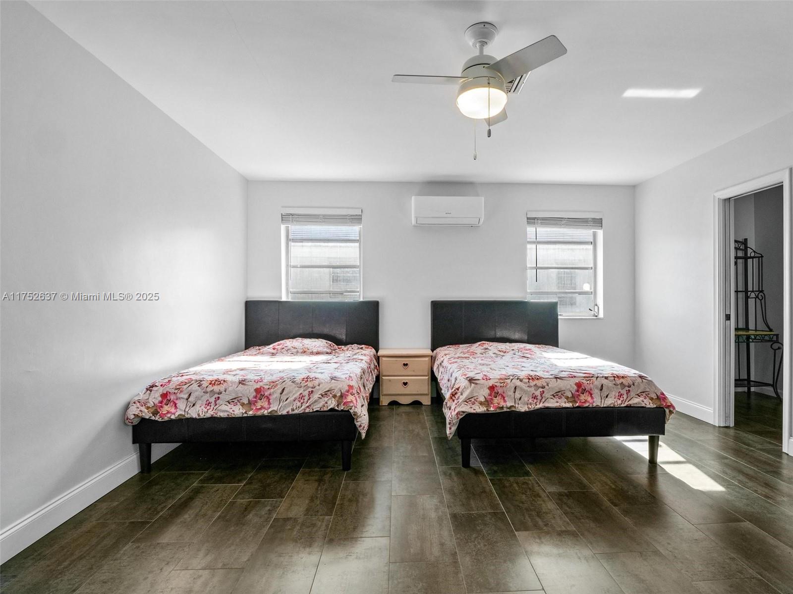 EMERALD HILLS - Residential