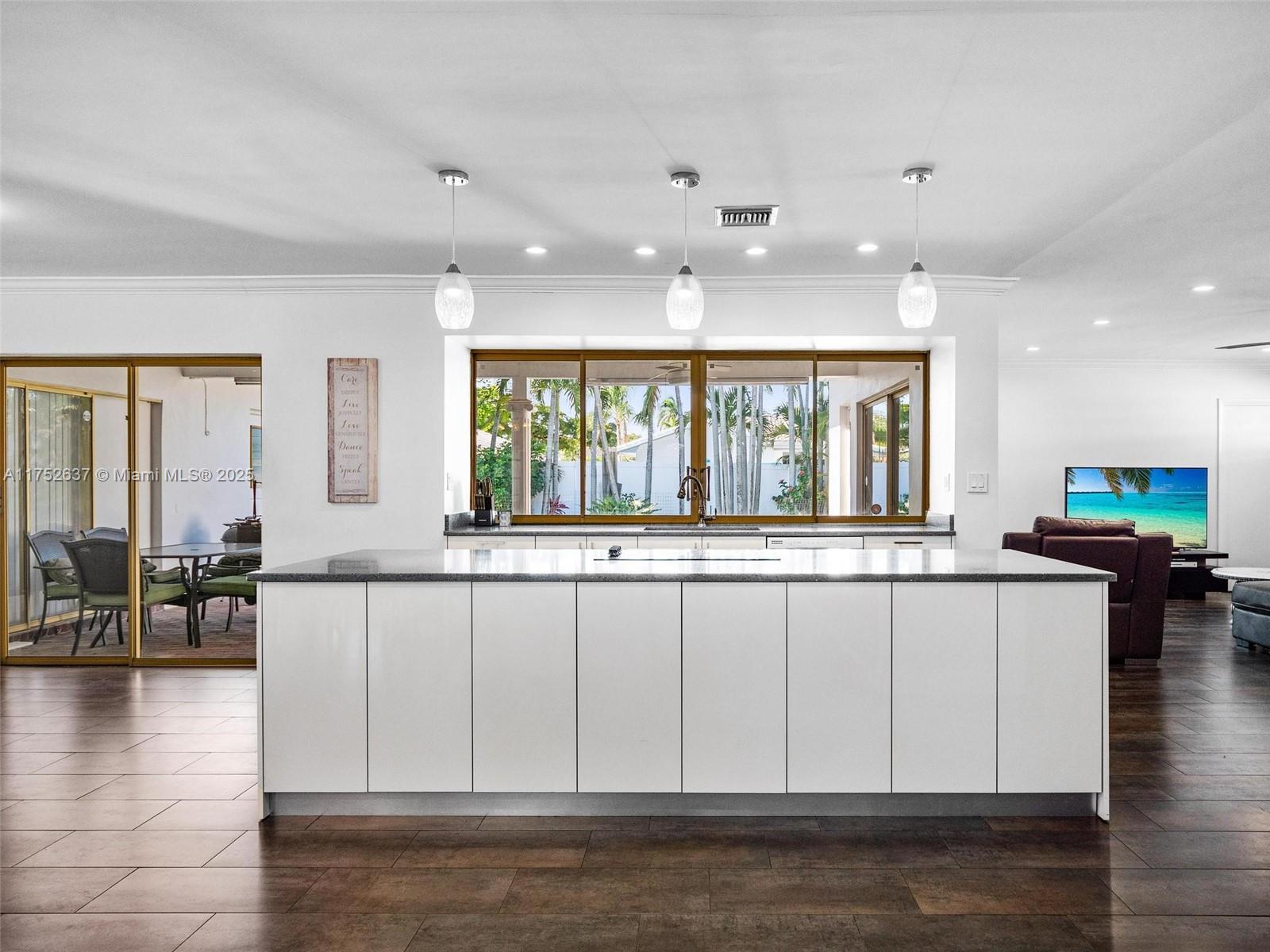 EMERALD HILLS - Residential