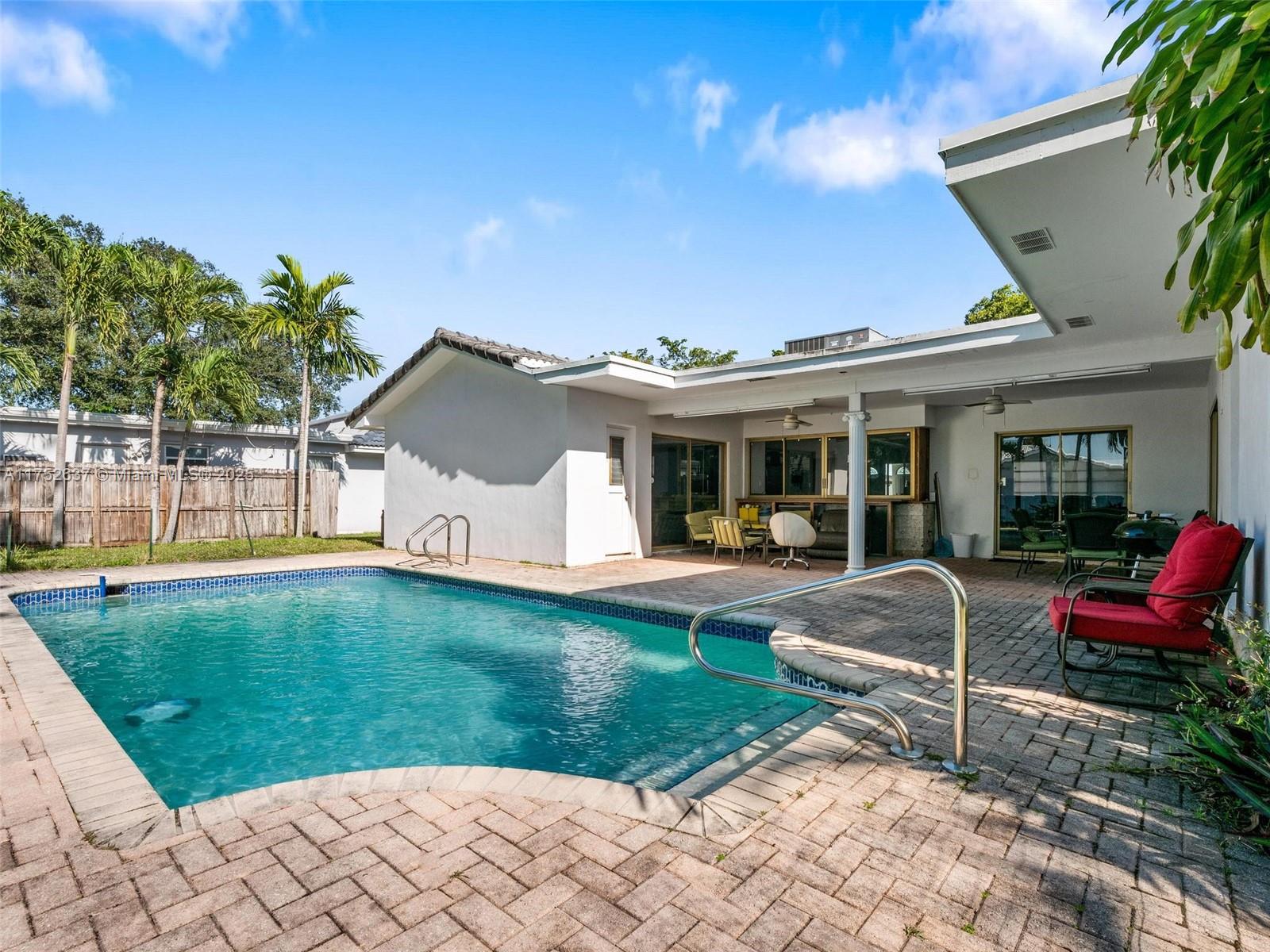 EMERALD HILLS - Residential