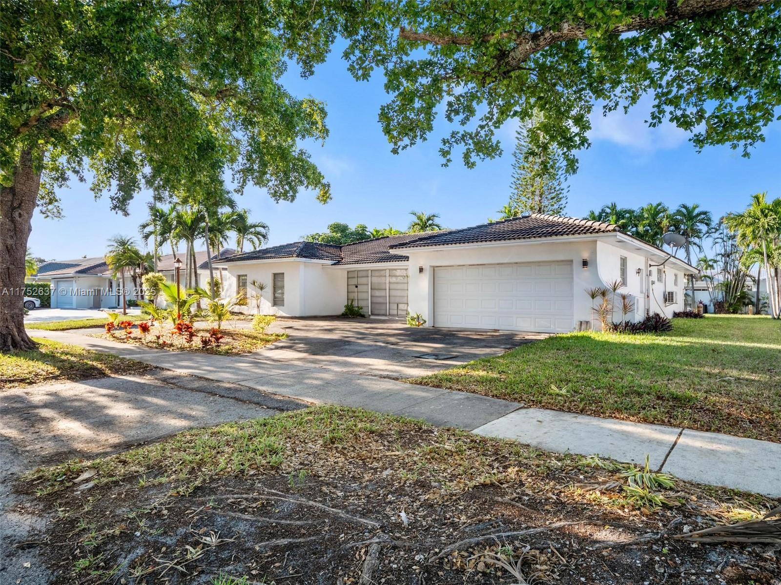 EMERALD HILLS - Residential