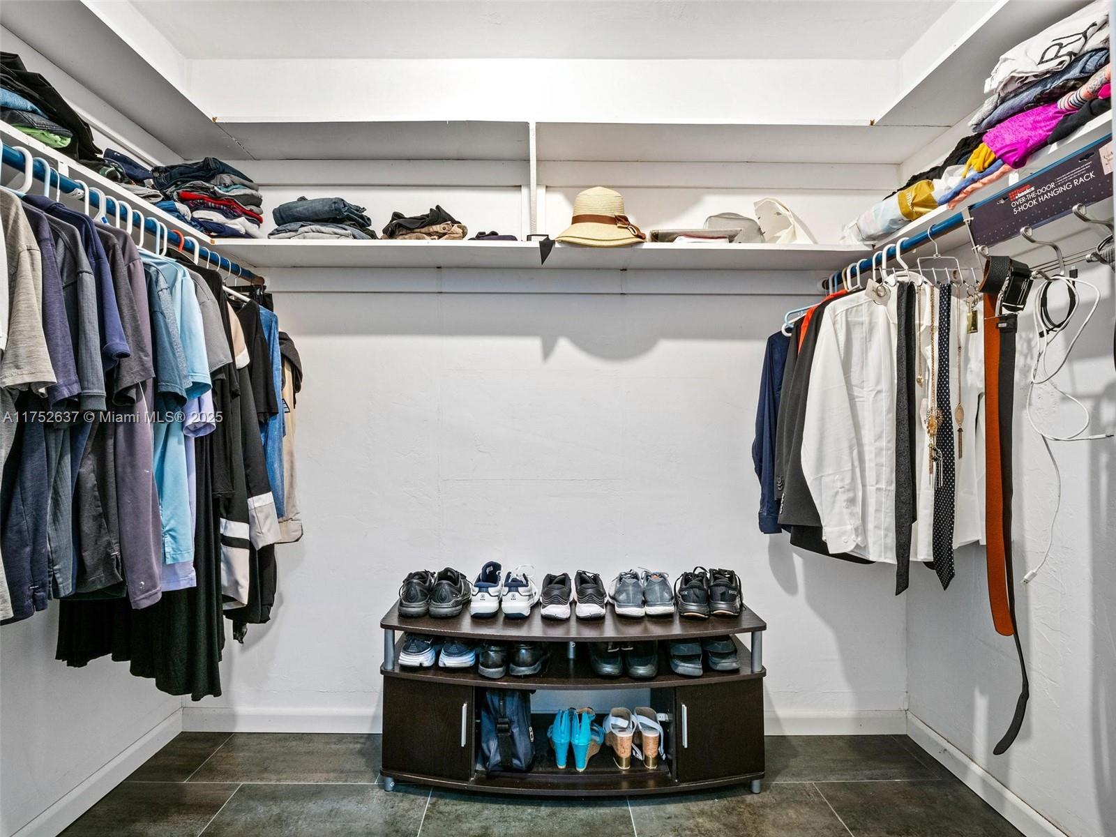 EMERALD HILLS - Residential