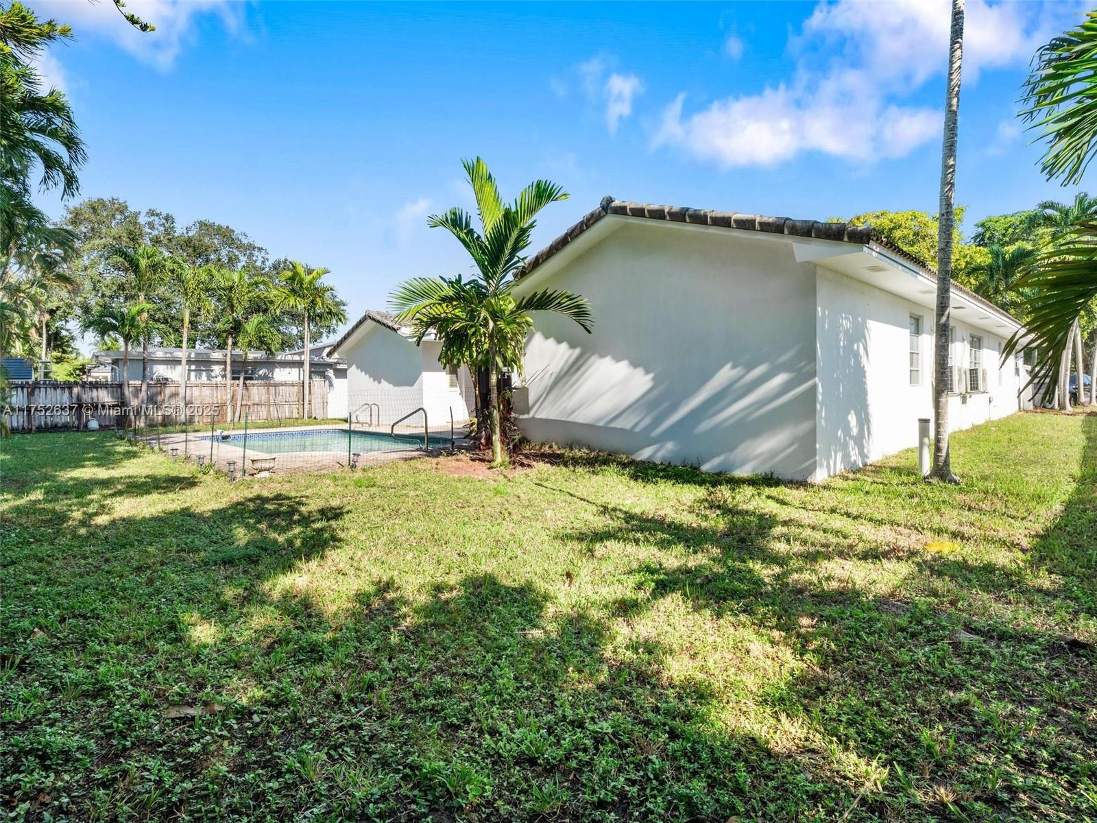 EMERALD HILLS - Residential