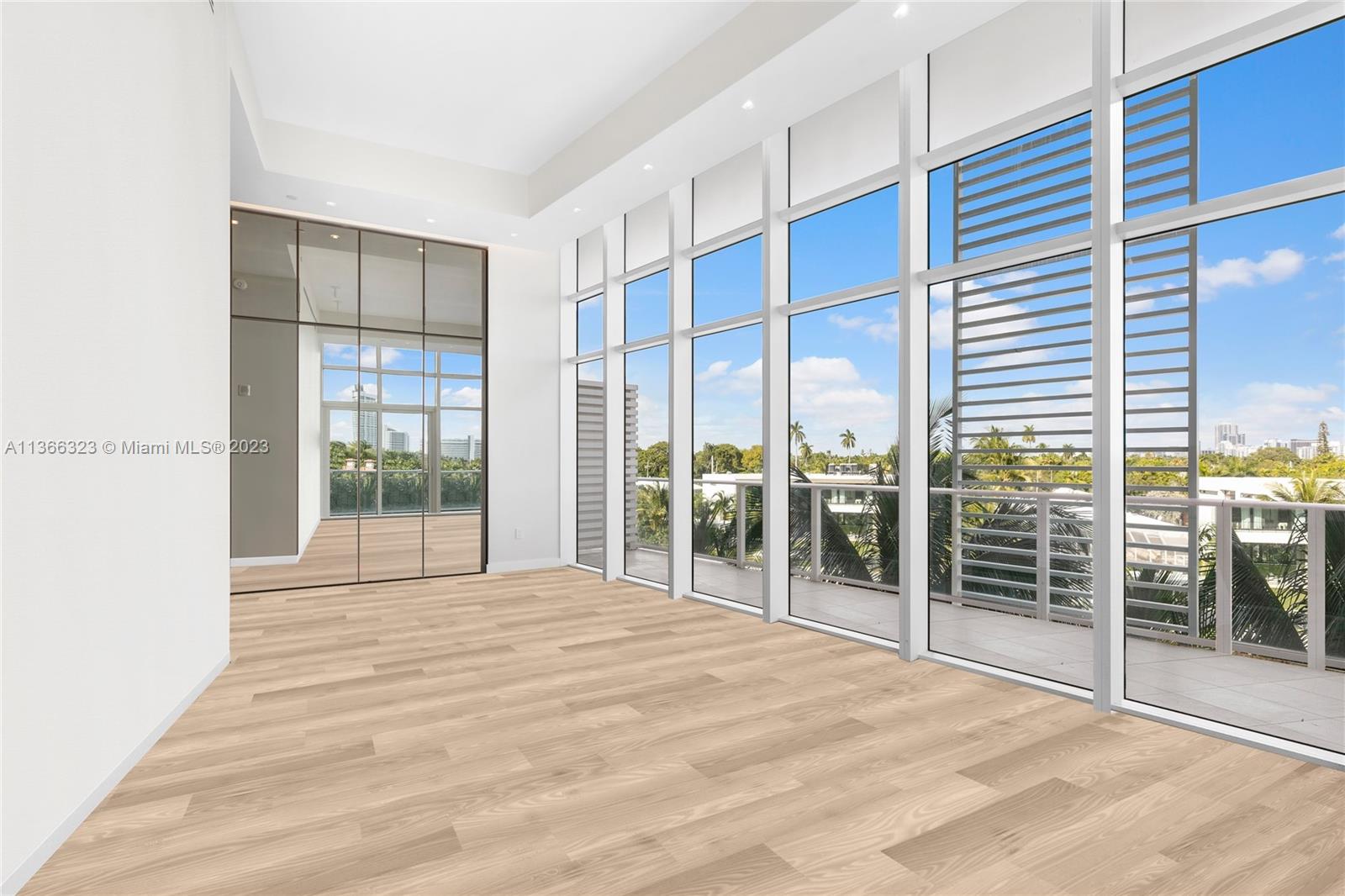 THE RITZ-CARLTON RESIDENCE - Residential