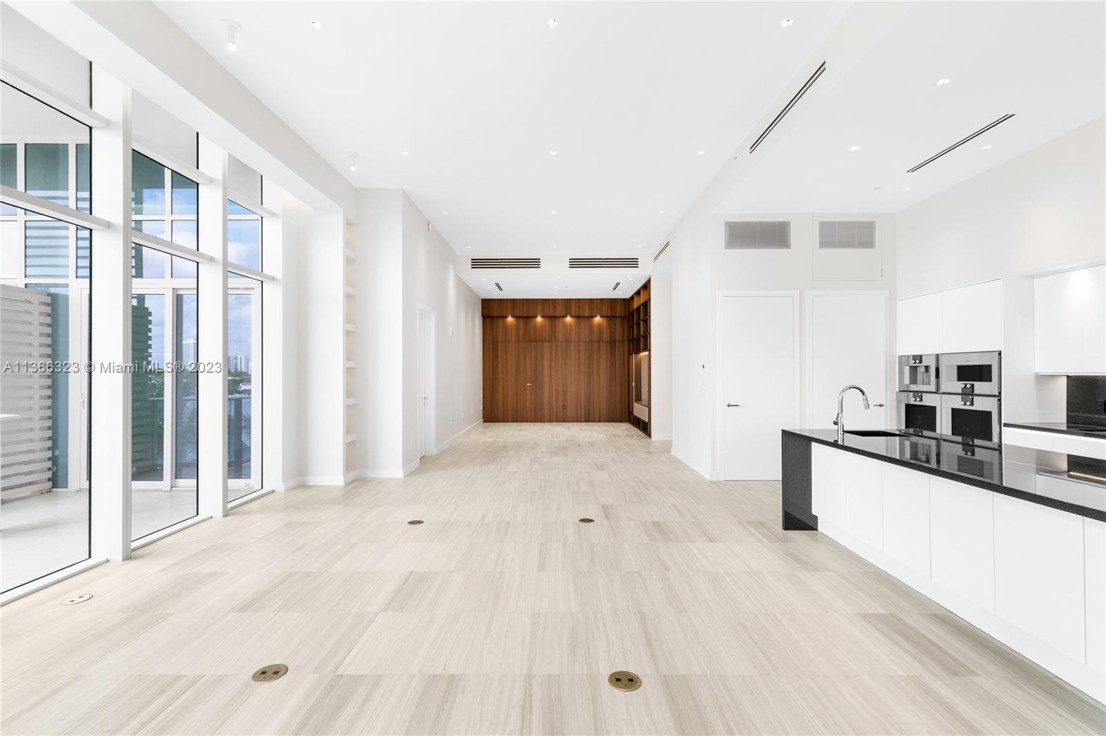 THE RITZ-CARLTON RESIDENCE - Residential