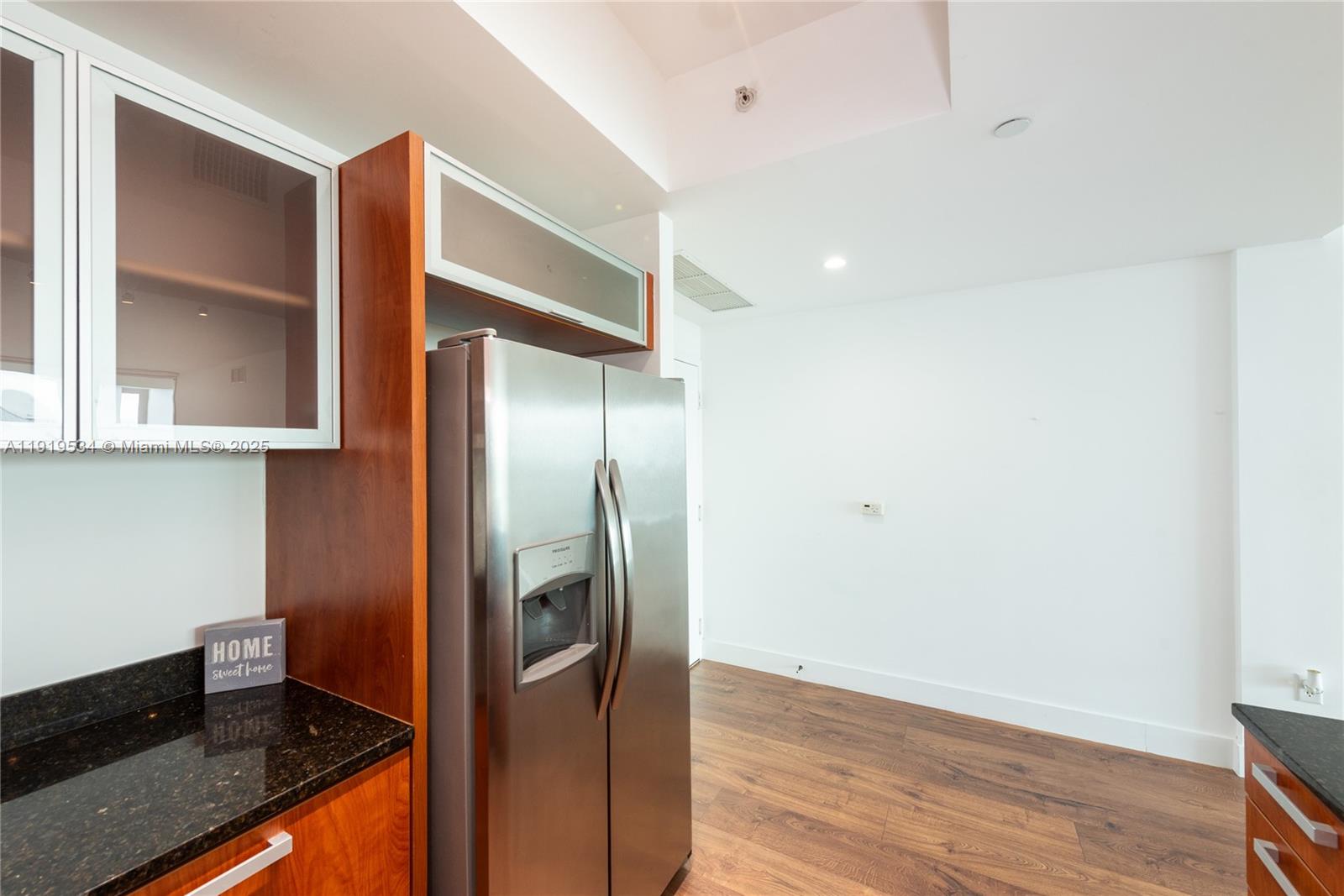 3131 NE 188th St 2-909