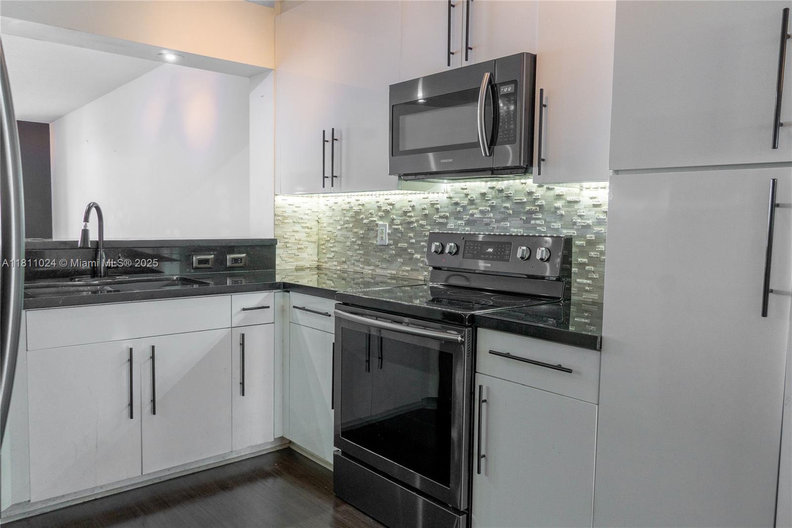 Rental Property at 10750 Nw 66th St 505, Doral, Miami-Dade County, Florida - Bedrooms: 2 
Bathrooms: 2  - $3,100 MO.