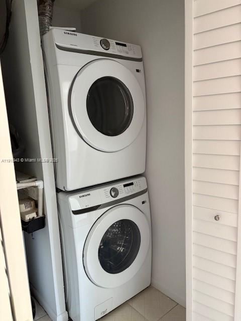 PINES OF OAKLAND - Residential Lease